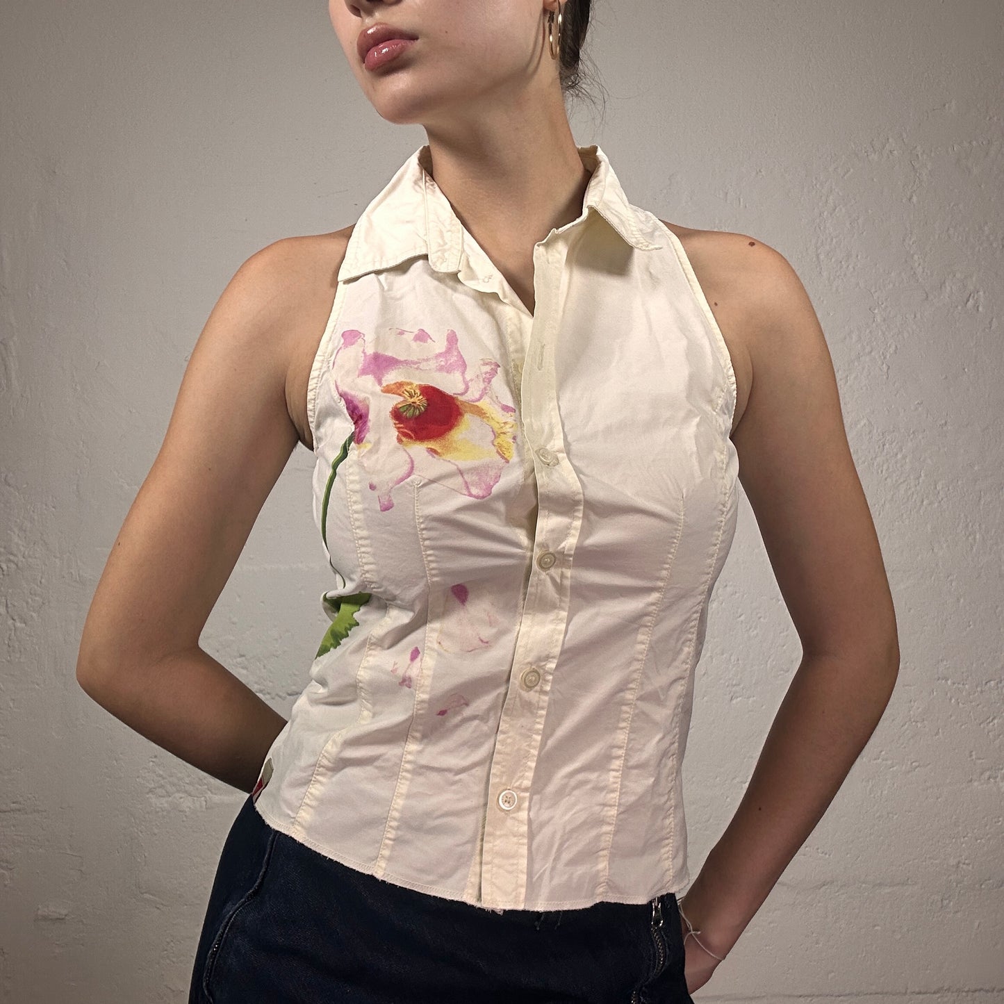 Vintage 2000's Guess Jeans Romantic Beige Sleeveless Button Up Shirt with Flower Print (XS)