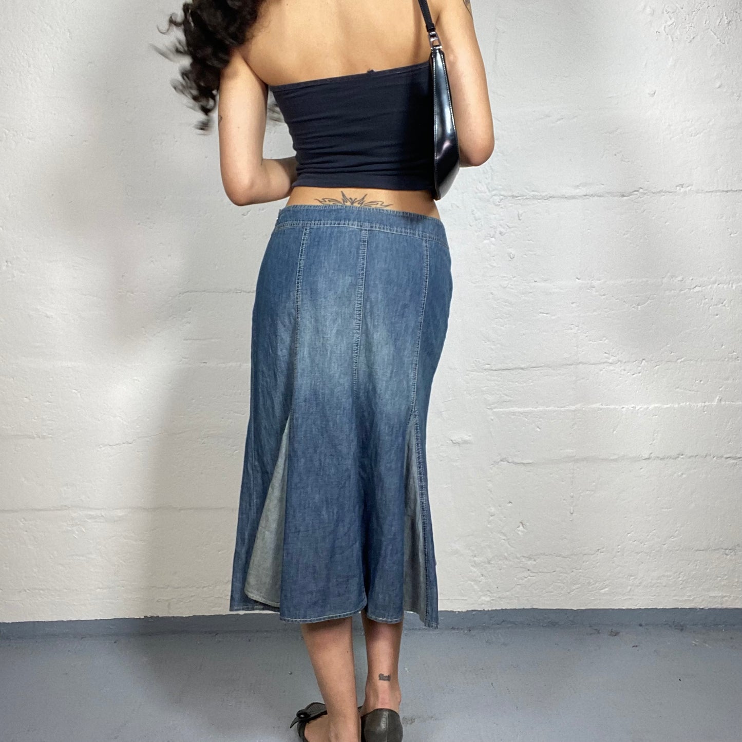 Vintage 2000's Downtown Girl Pencil Fit Two Tones Denim Midi Skirt (M)