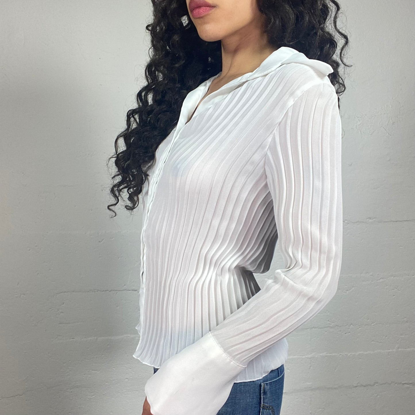 Vintage 2000's Summer White Pleated See Through Button Up Collared Shirt (S)