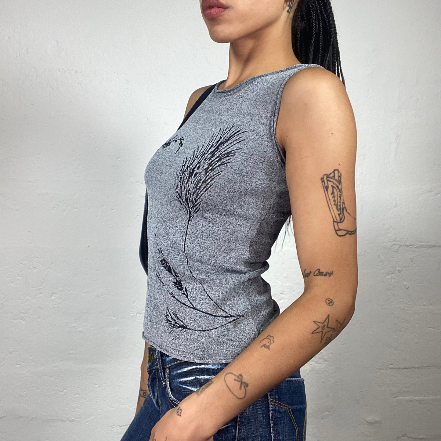 Vintage 2000's Downtown Girl Grey Knitted Jersey Tank Top with Black Leaves Print (M/L)