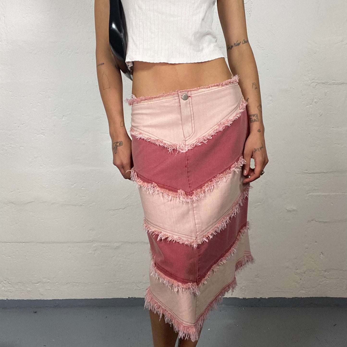 Vintage 2000’s Downtown Girl Pink Denim Striped Open Trim Midi Skirt (M)