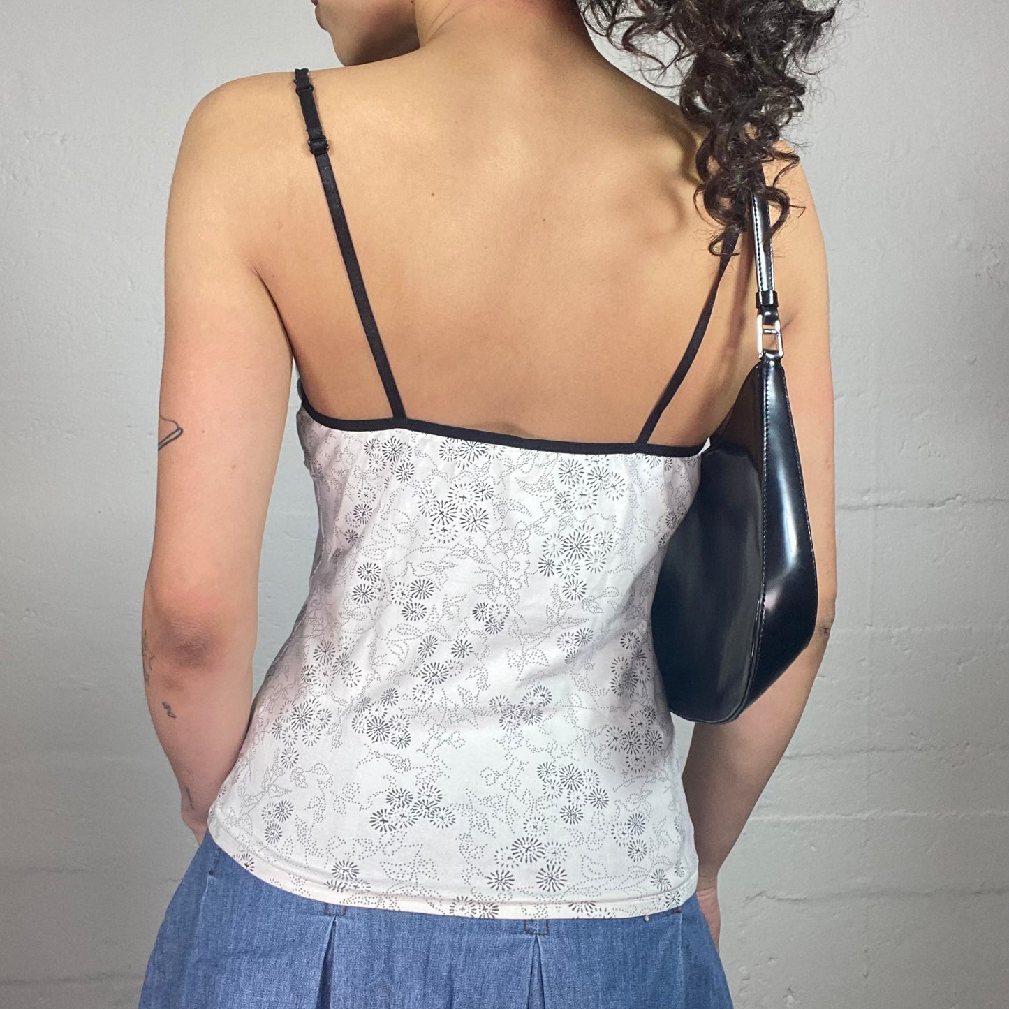 Vintage 2000's Coquette White Cami Top with Floral Print and Black Lace Trim (S)