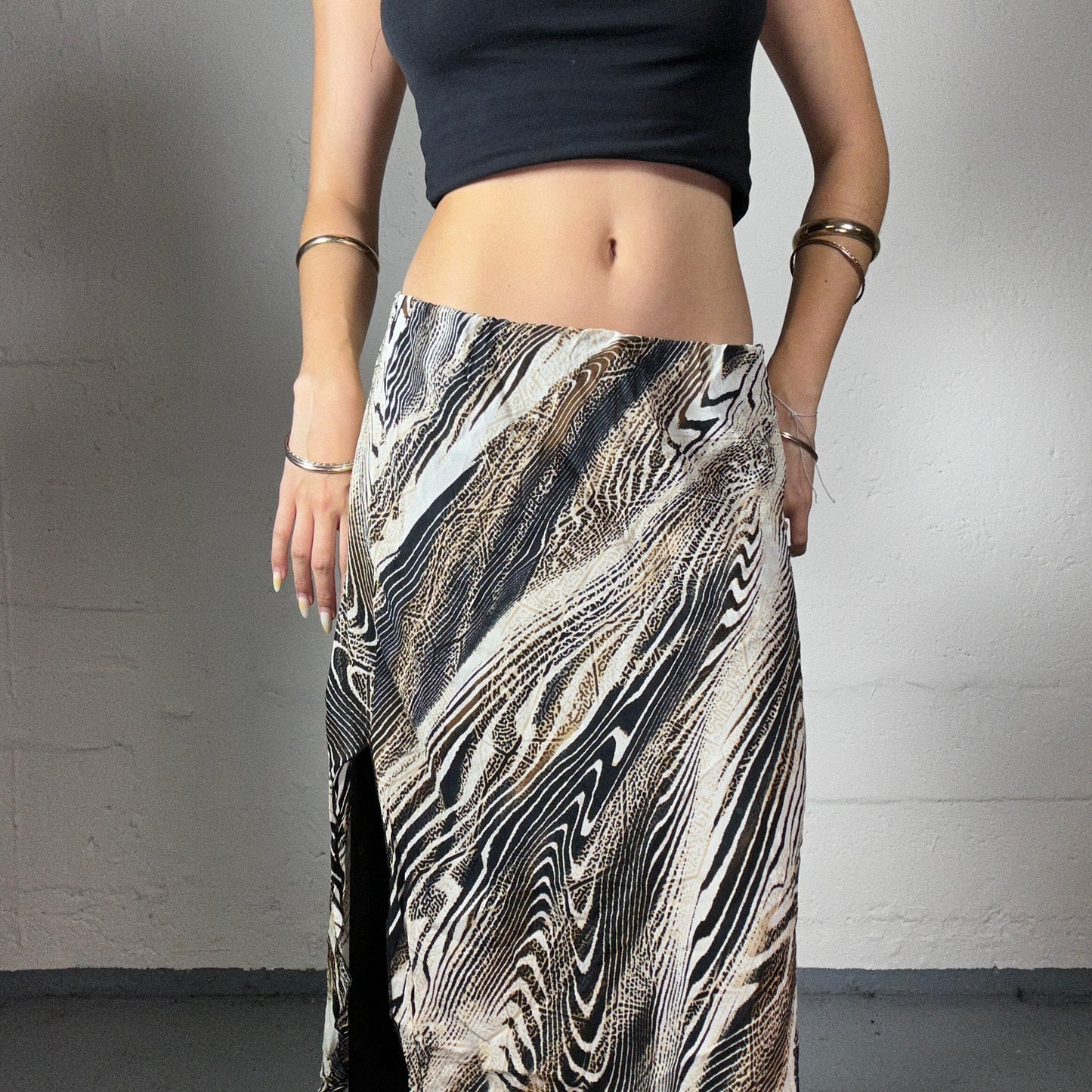 Vintage 2000's Romantic Beige and Black Glitchy Print Chiffon Skirt (M)