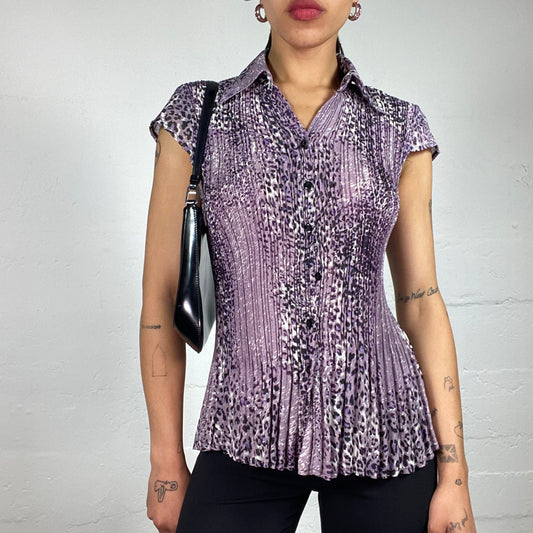 Vintage 2000's Glam Purple Pleated Leo Print Button Up Short Sleeved Shirt (M)