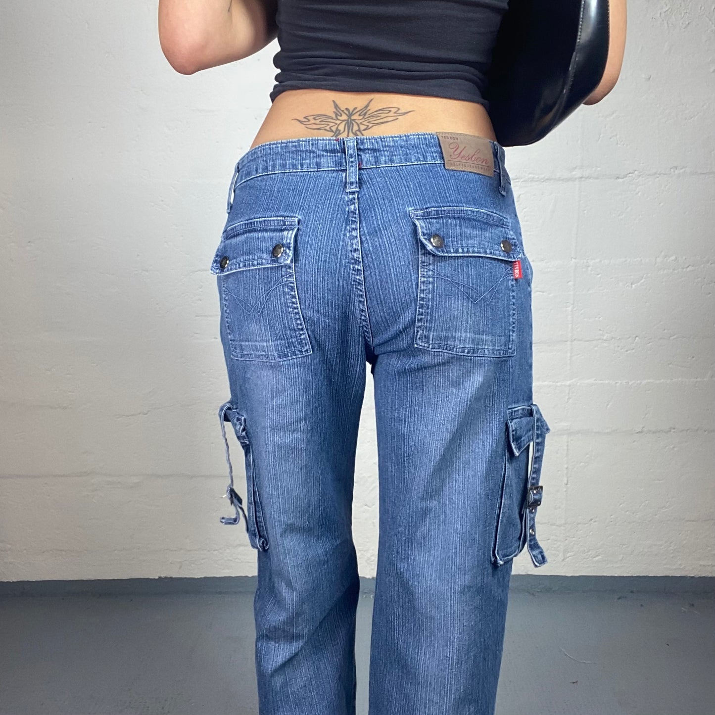 Vintage 2000's Downtown Girl Low Waisted Blue Denim Straight Fit Cargo Jeans (XXL)