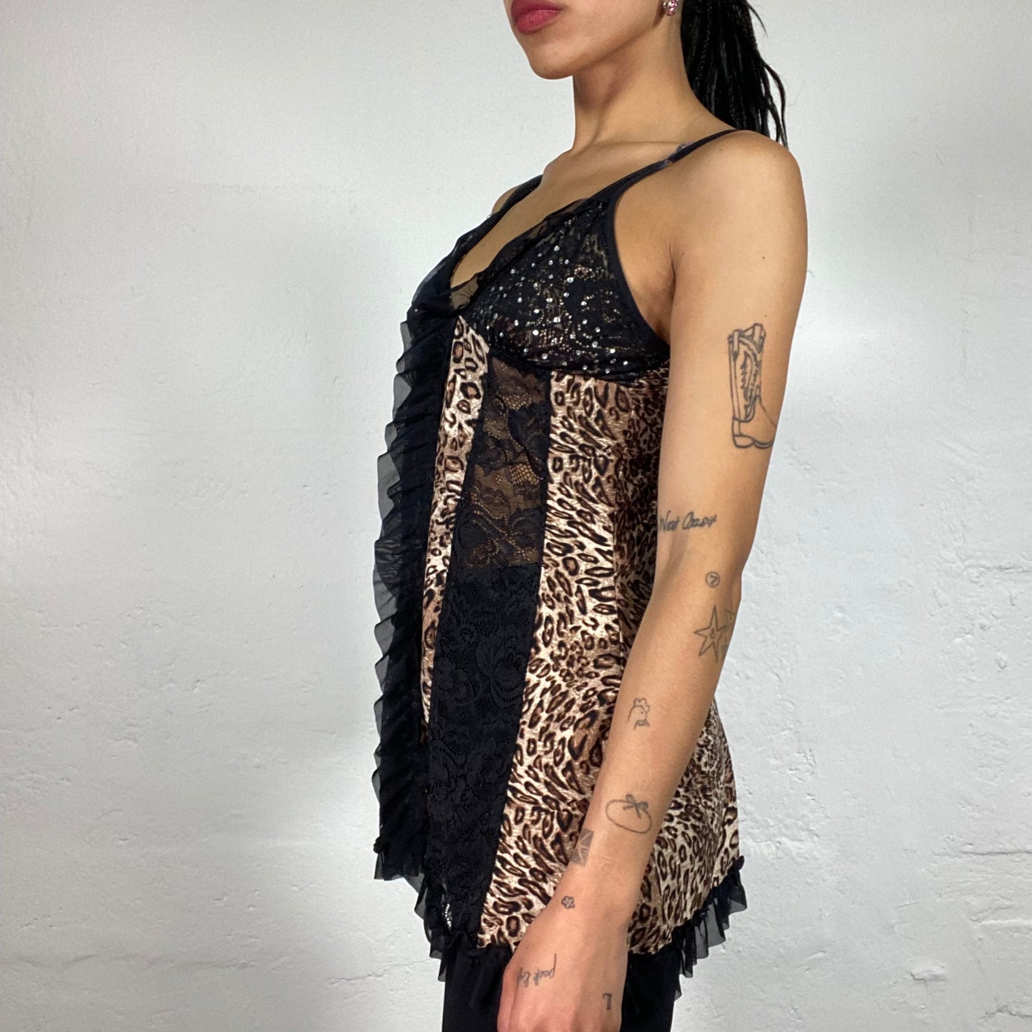 Vintage 2000's Glamorous Brown and Black Leo Printed Camisole with Lace Details and Ruffled Trim (S)