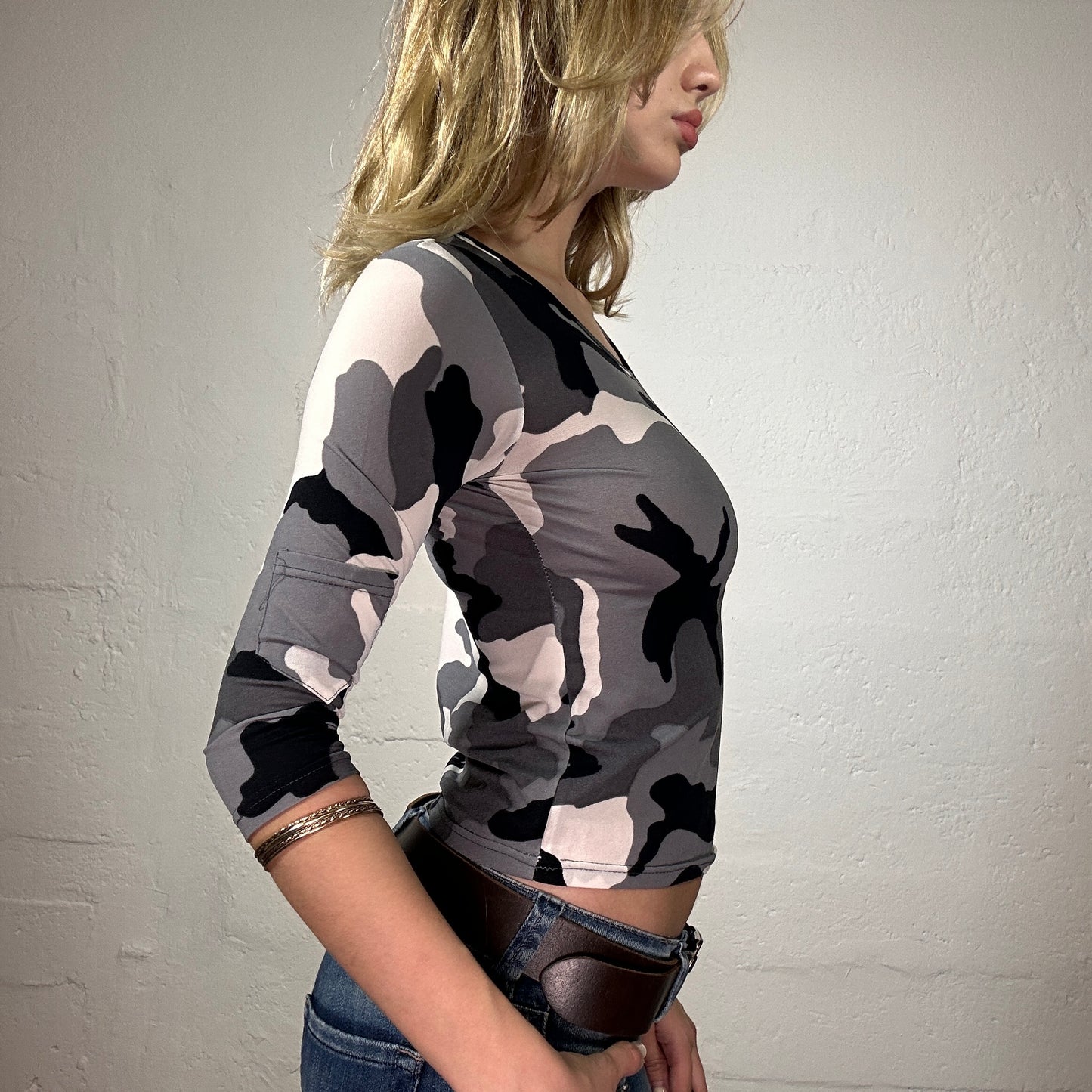 Vintage 2000's Skiter Girl 2/3 Sleeve Black & White Camo Print Top (S)