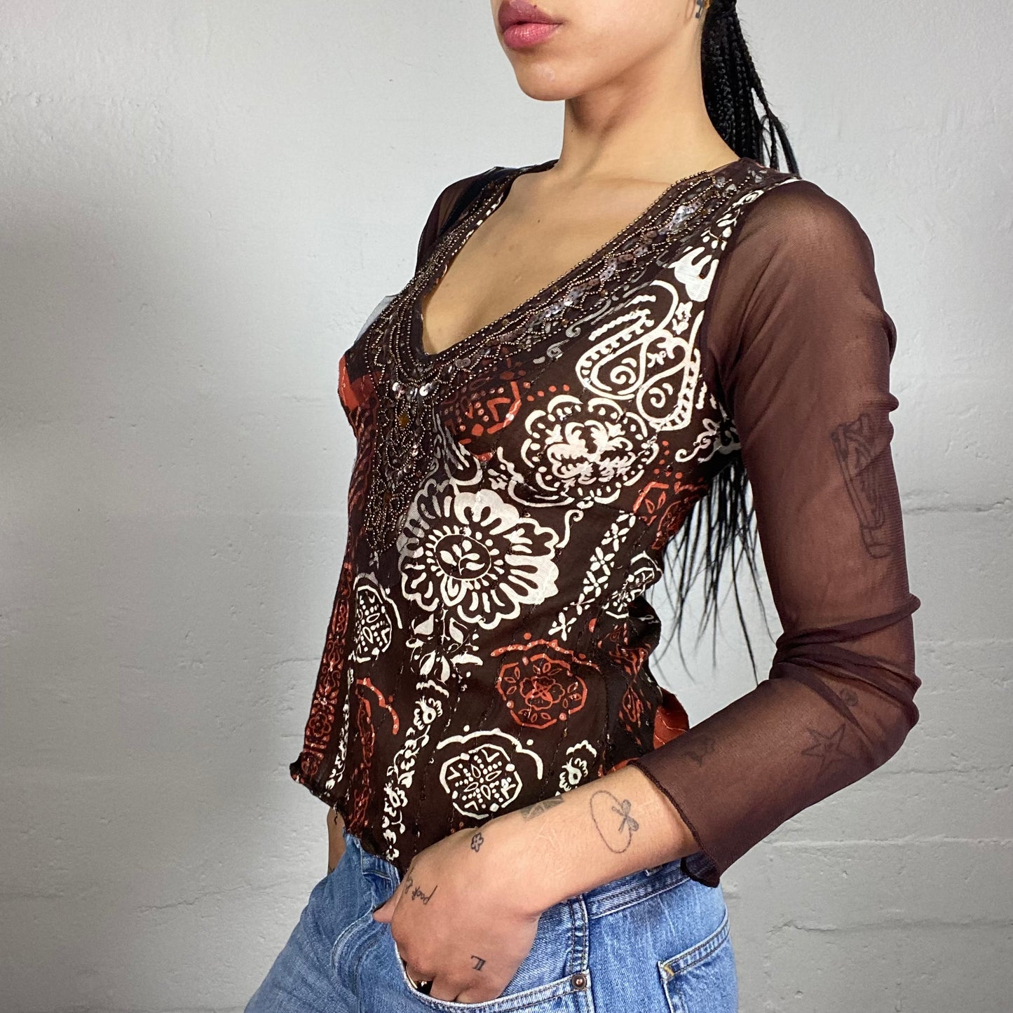 Vintage 2000's Boho Brown V-Chest Cut 3/4 Mesh Sleeve Top with Boho White Print (S)