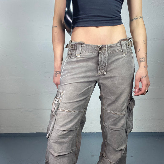Vintage 2000's Biker Style Beige Low Waisted Cargo Pants with Multiple Pockets (M)