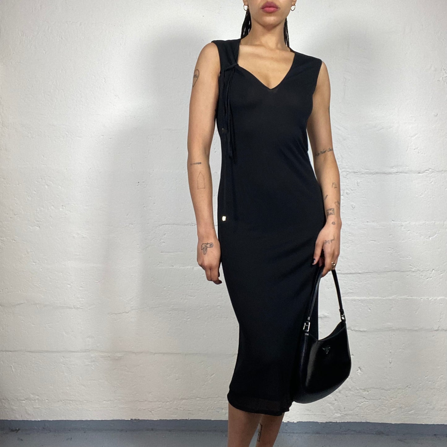 Vintage 2000's Archive Gucci Old Money Classy Black Slim Fit Midi Dress with Hanging Stripes Details (M)