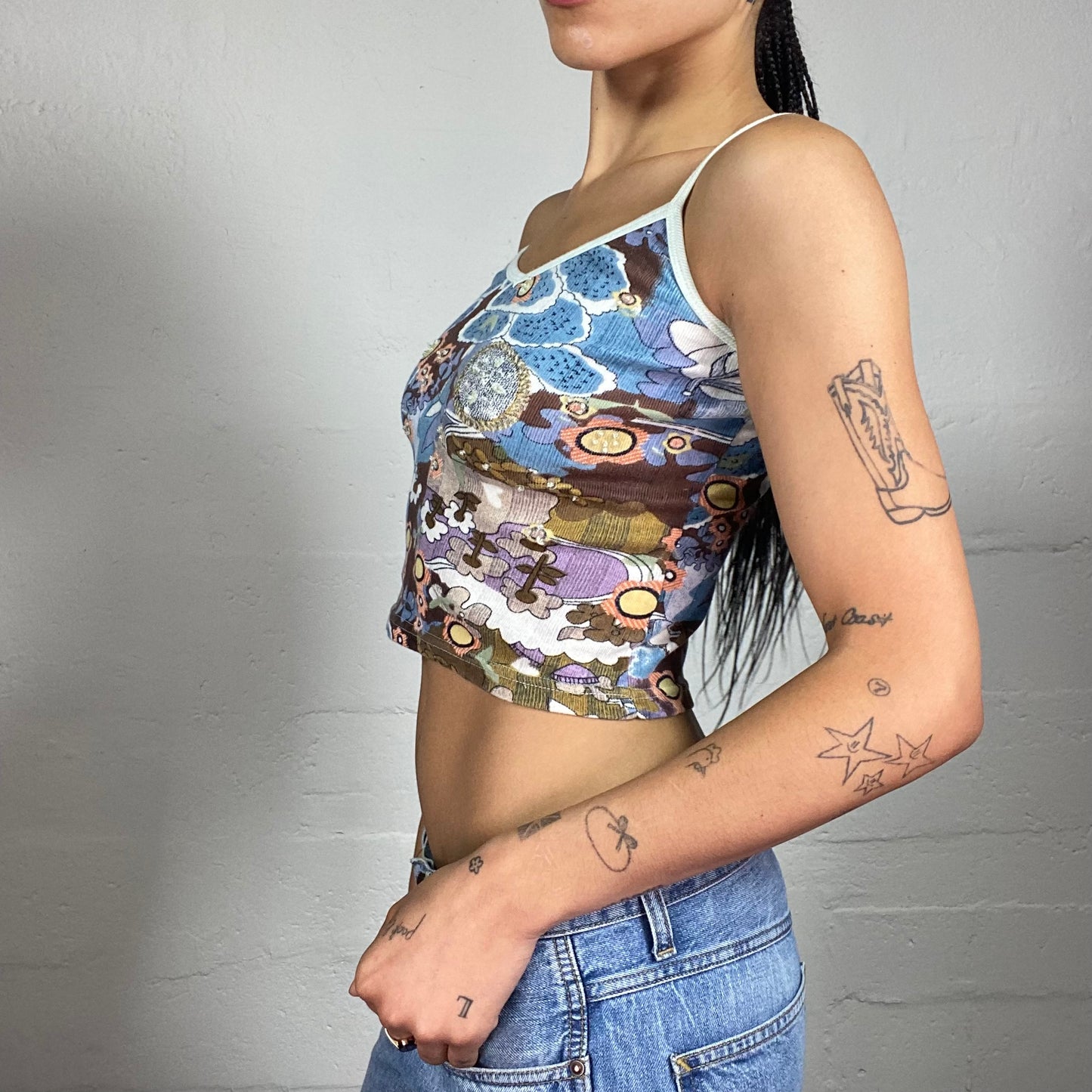 Vintage 2000's Downtown Girl Blue Toned Cartoon Abstract Print Cropped Cami Top with White Trim (M)
