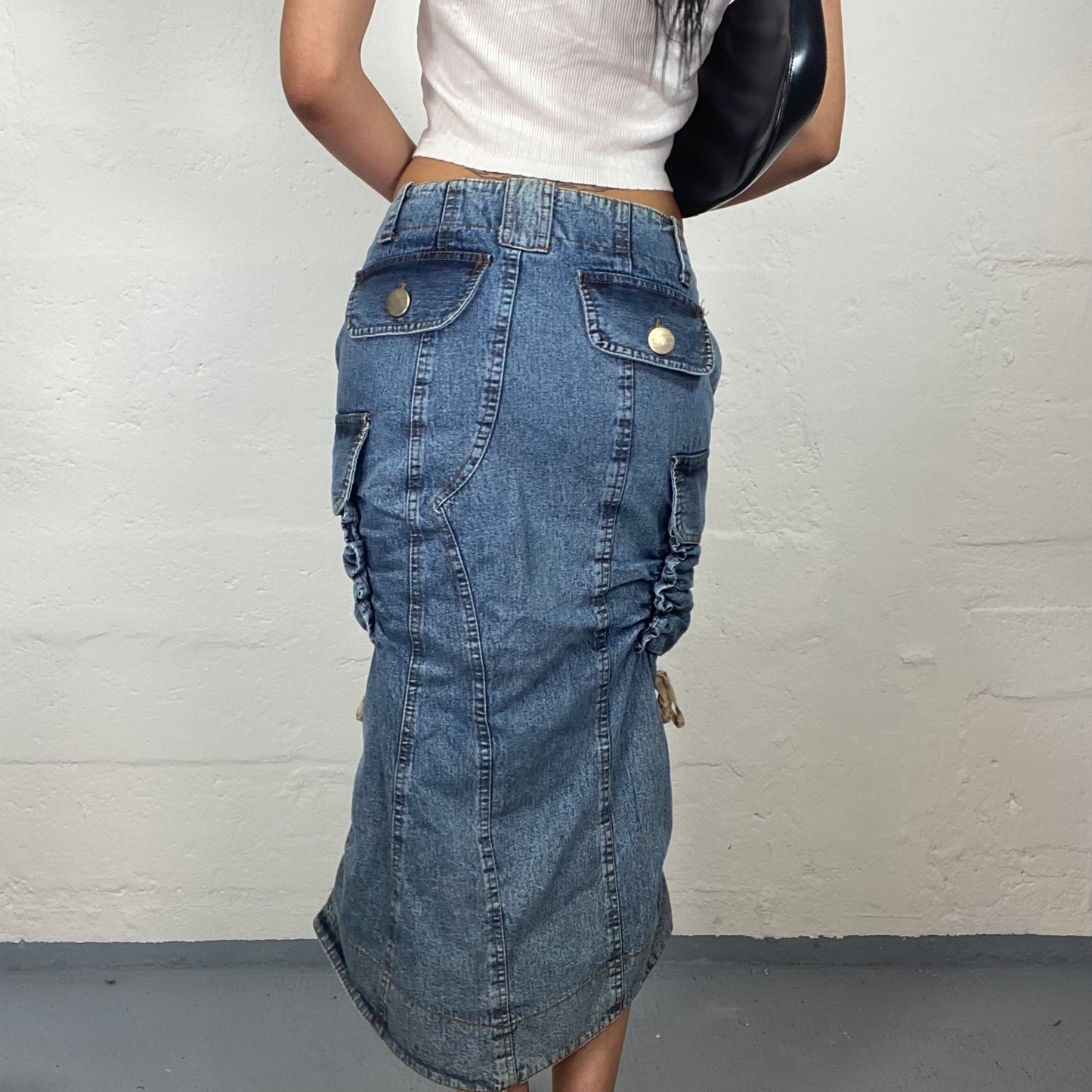 Vintage 2000’s Downtown Girl Midi Washed Out Blue Denim Ruffled Pockets Skirt (XS)