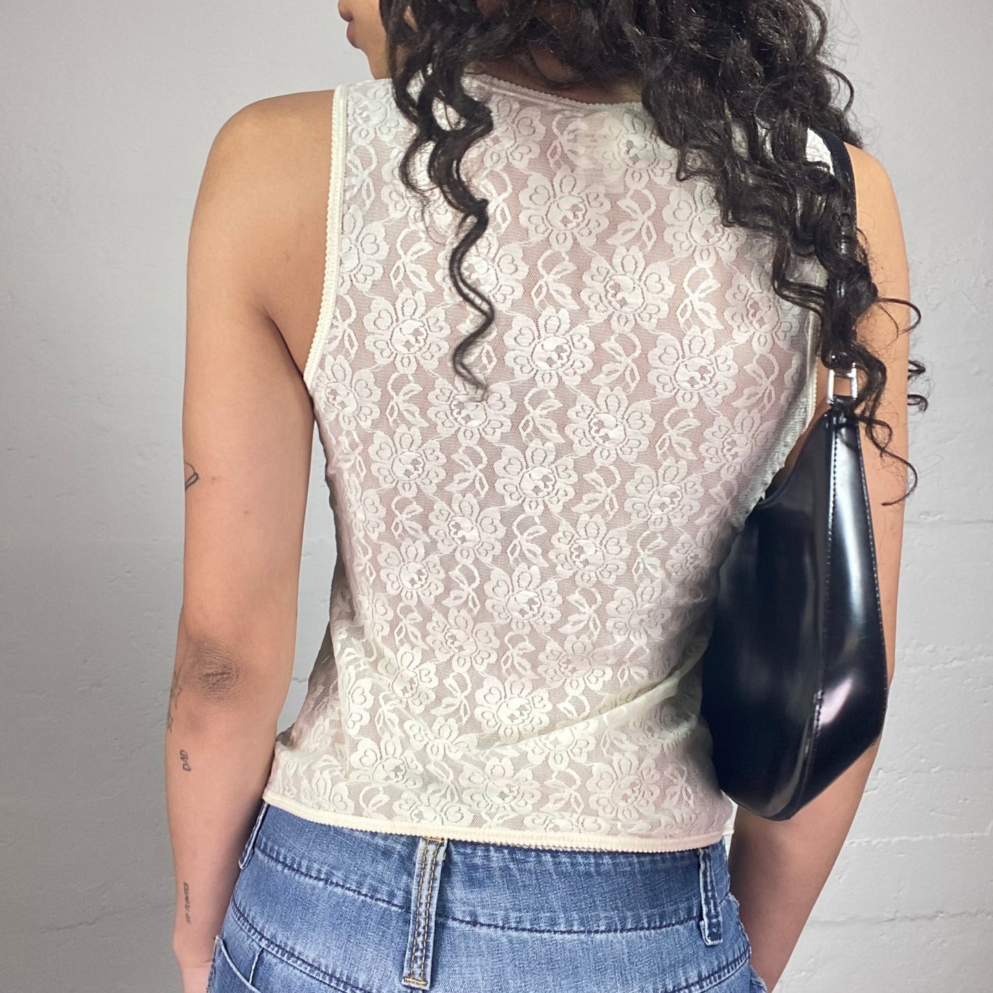 Vintage 2000's Romantic White Lace Fabric Tank Top (M)