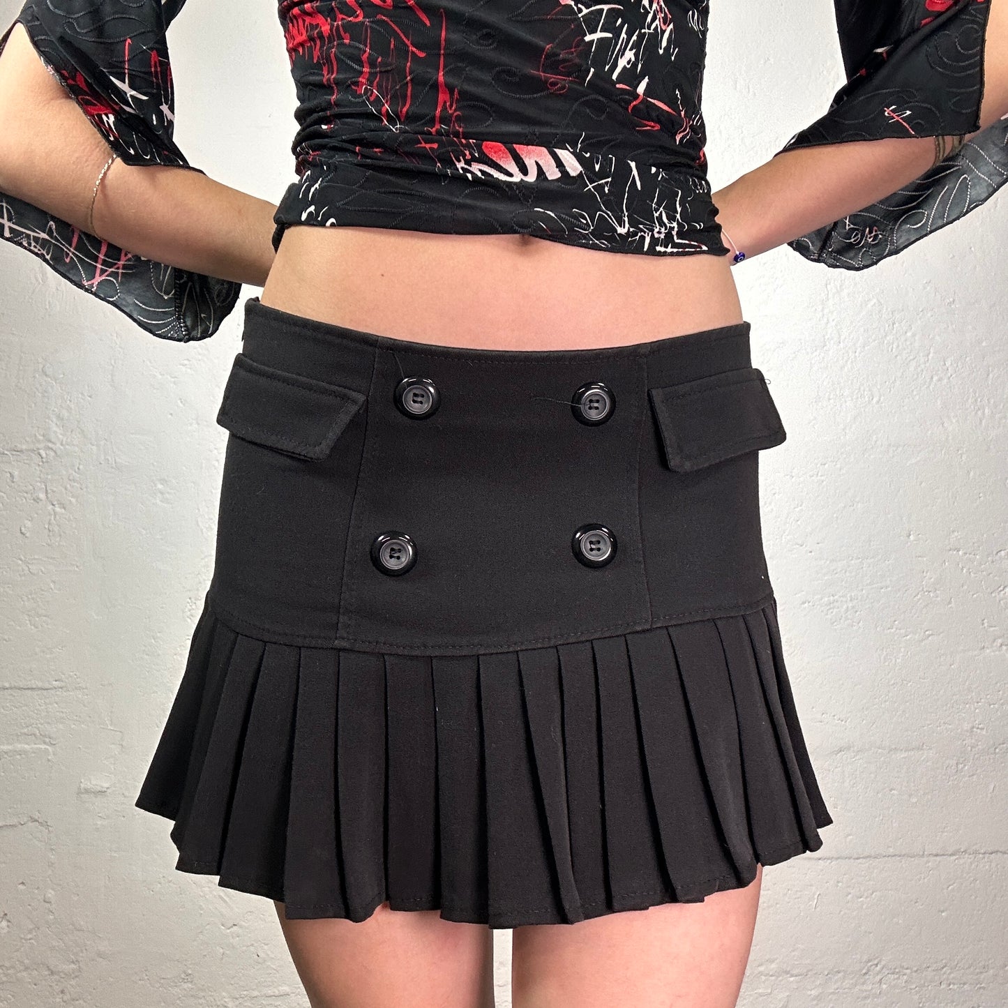 Vintage 2000's Cute Office Girl Print Black Pleated Mini Skirt with Buttons Decoration (S)