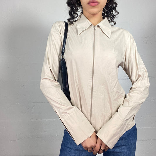 Vintage 2000's Casual Beige Zip Up Shirt with Classic Collar Detail (L)