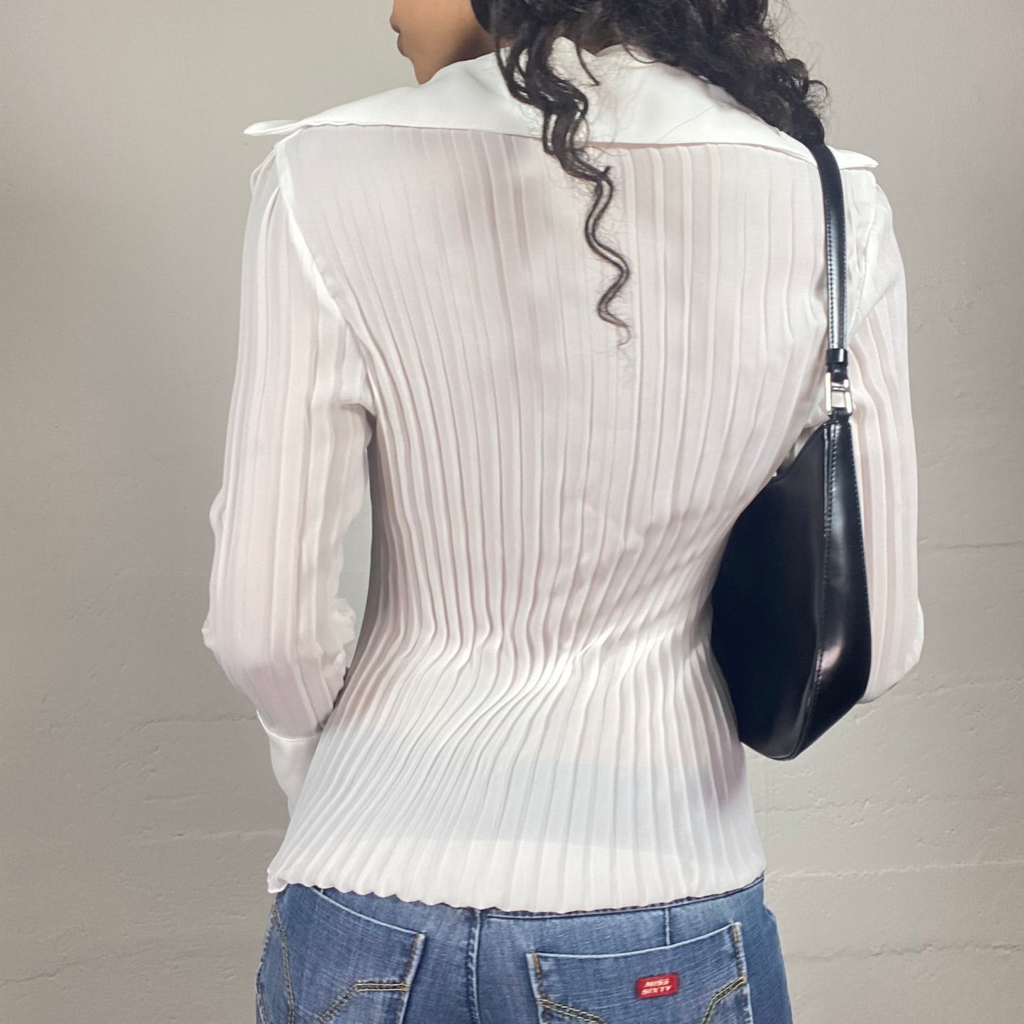 Vintage 2000's Summer White Pleated See Through Button Up Collared Shirt (S)