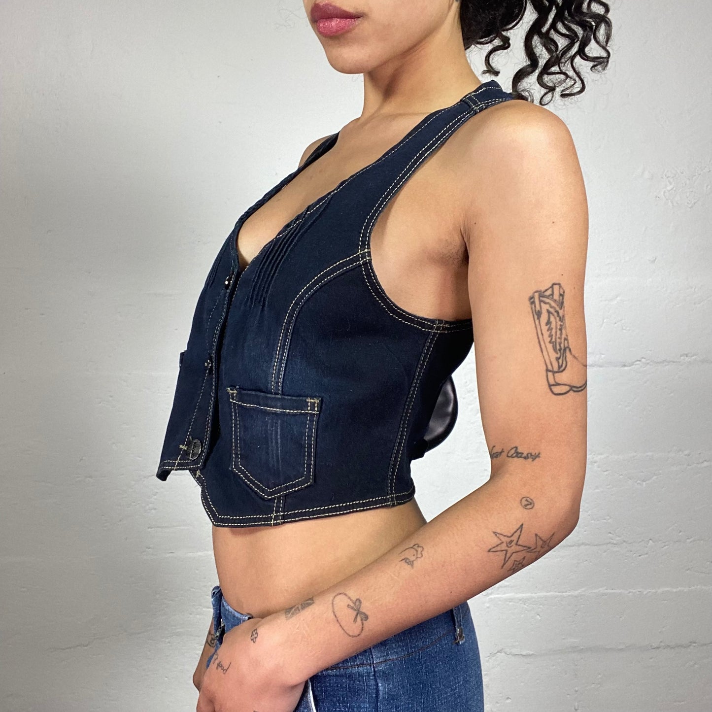 Vintage 2000's Xtina Dark Wash Out Denim Cropped Button Up Vest (M)