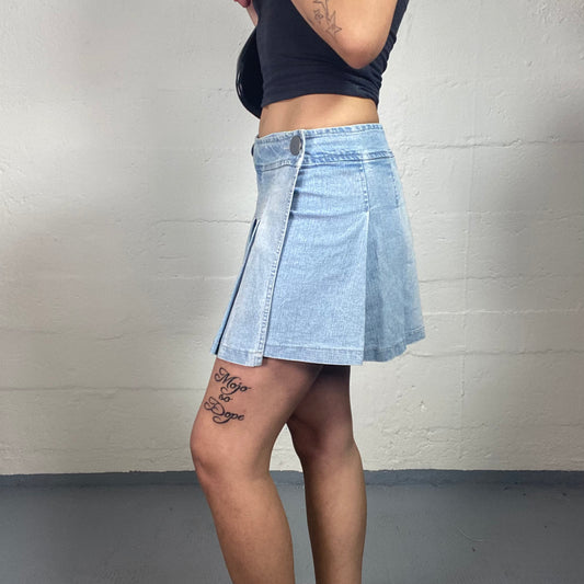Vintage 2000's Summer Light Washed Denim Pleated Wrapping Mini Skirt (M)