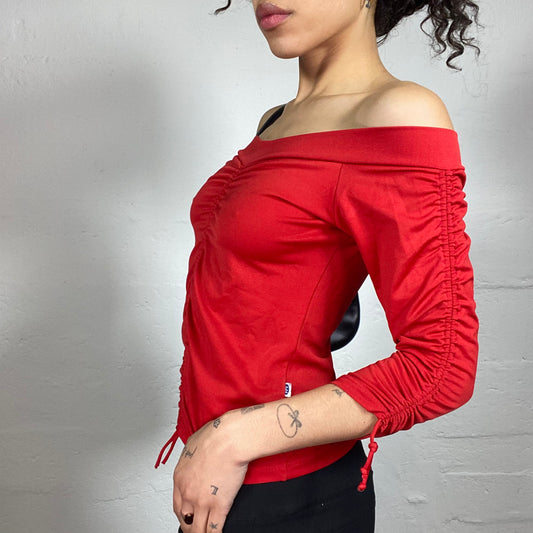 Vintage 2000's Casual Blood Red Rubber Ruffled 3/4 Sleeve Off Shoulder Top (M)