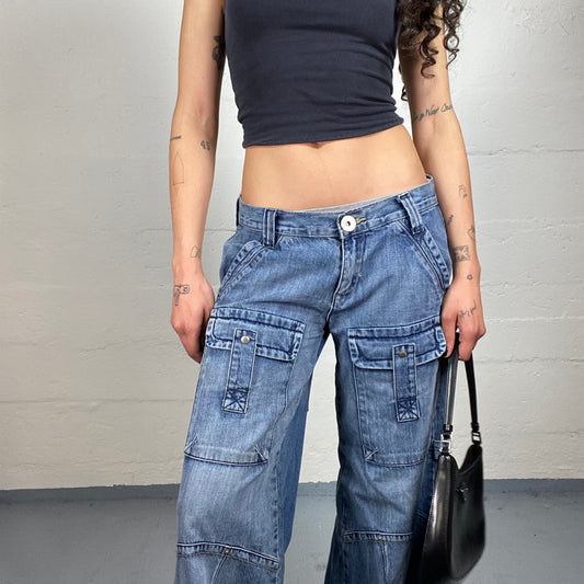 Vintage 2000's Streetstyle Low Waisted Baggy Cargo Jeans (L)