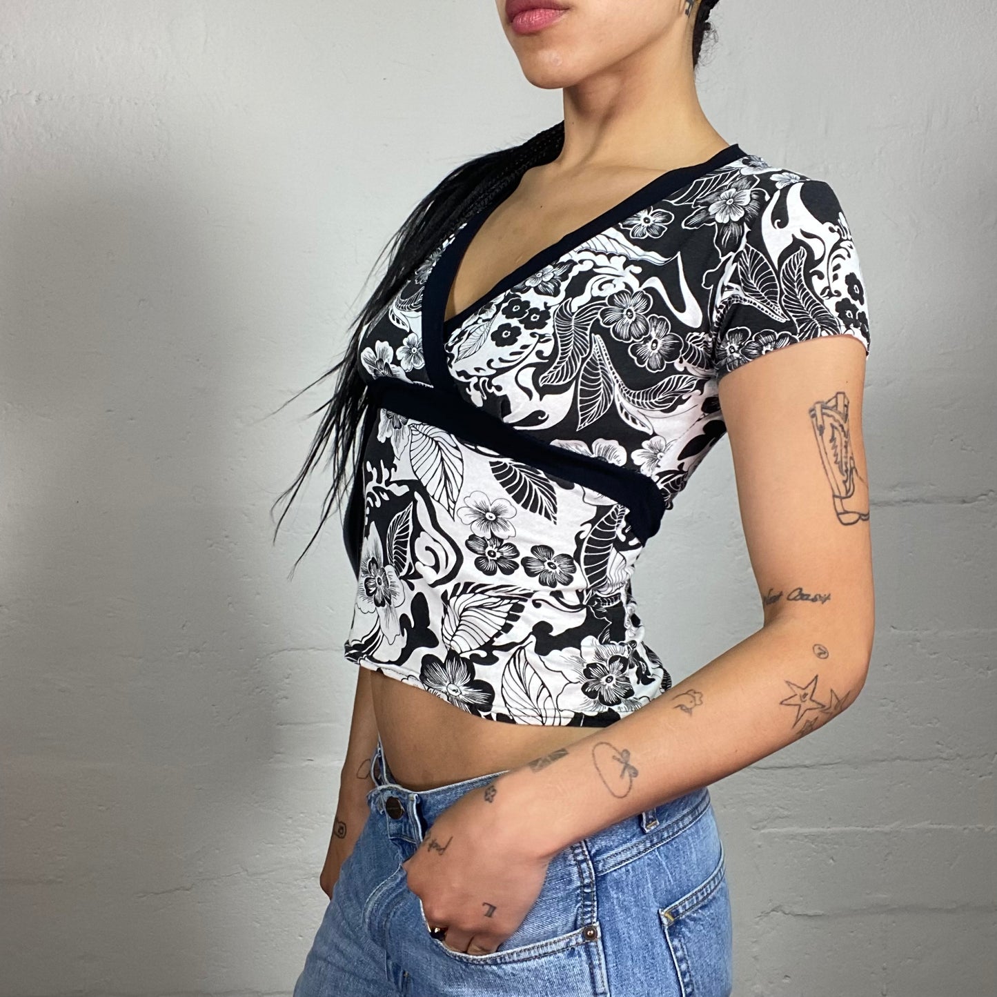 Vintage 2000's Coquette Black and White Wrapped Bra Printed Doll Fit Top (S)