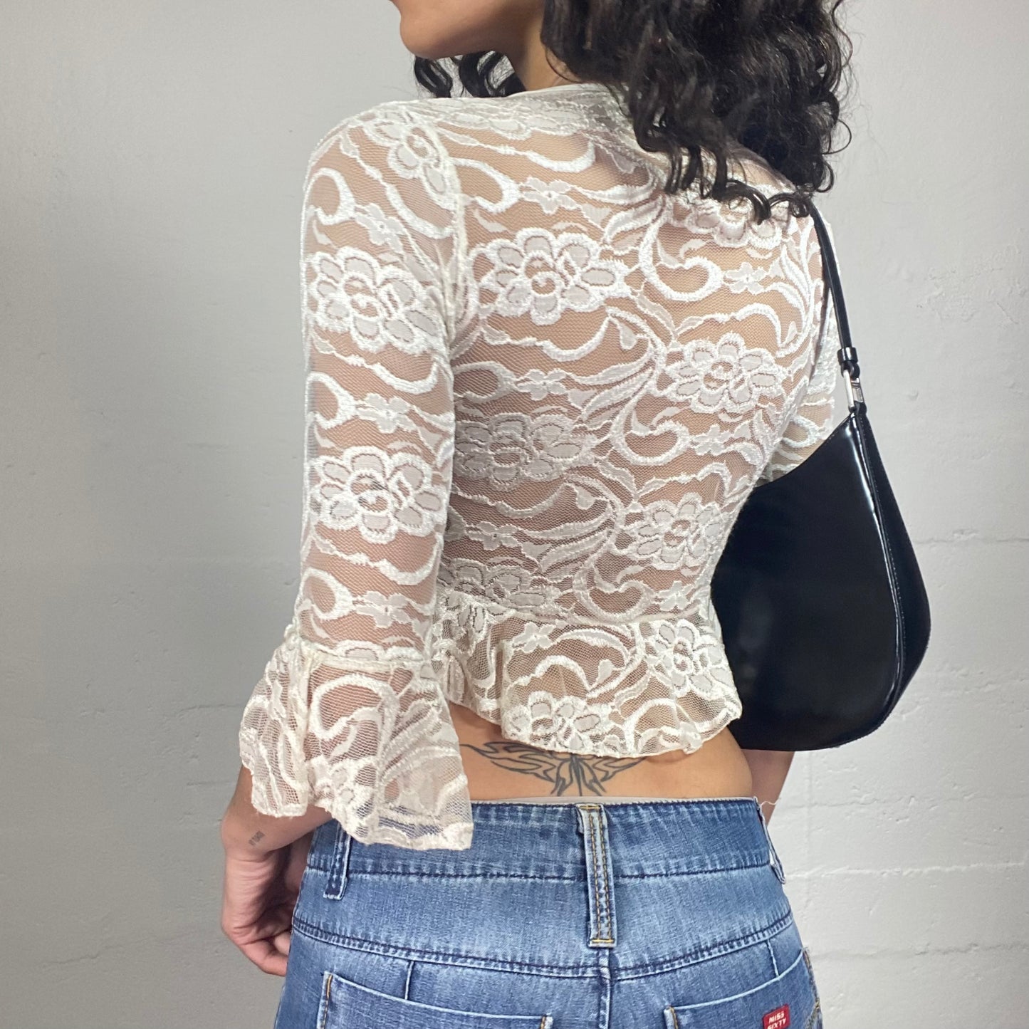 Vintage 2000's Romantic Lace Fabric White 2/4 Sleeve Middle Ribbon Bolero (M)
