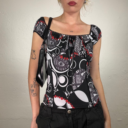 Vintage 2000's Downtown Girl Black and White Circle Print shirt with Red Flower Details (M)