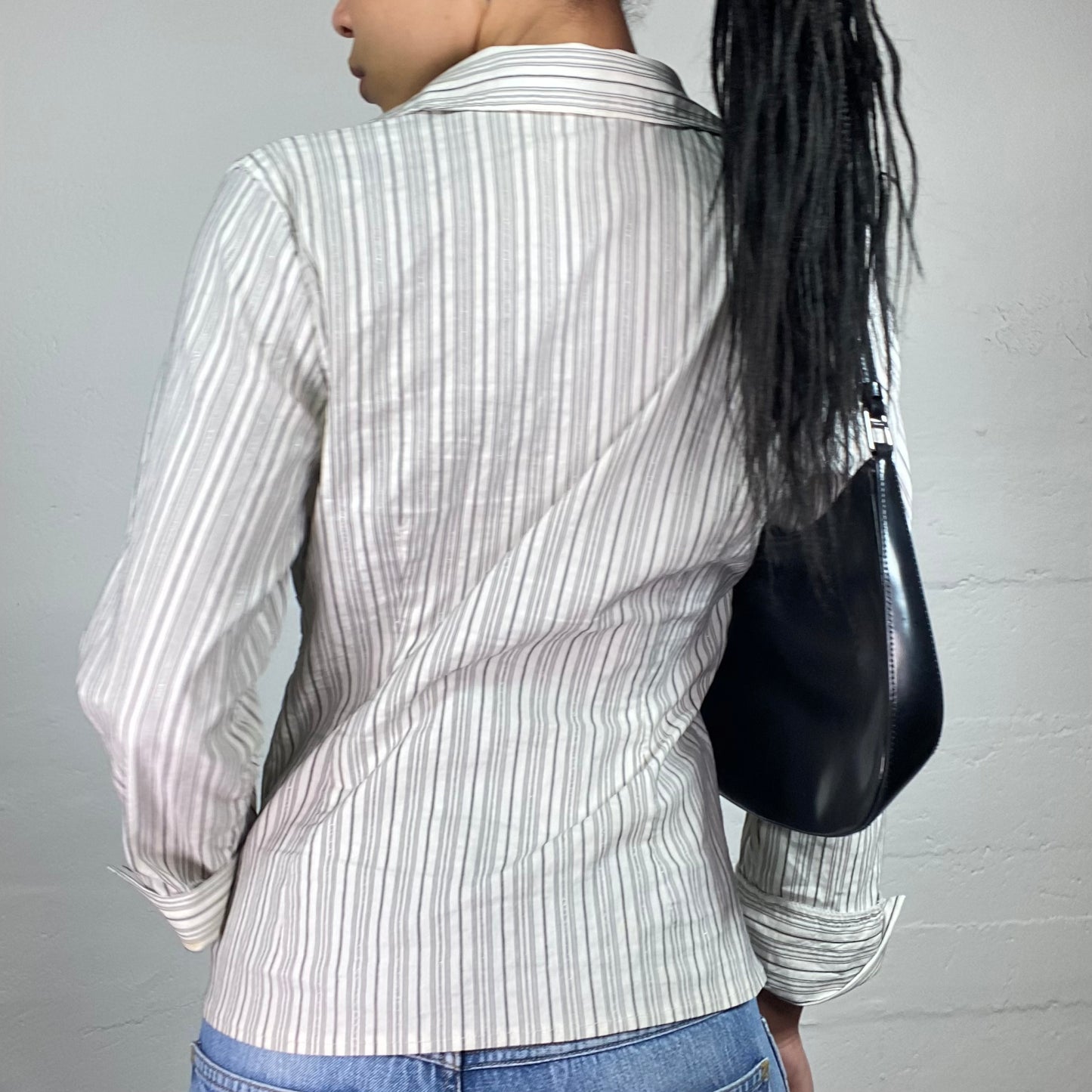 Vintage 2000's Office Girl White Casual Striped Button Up Shirt (L)