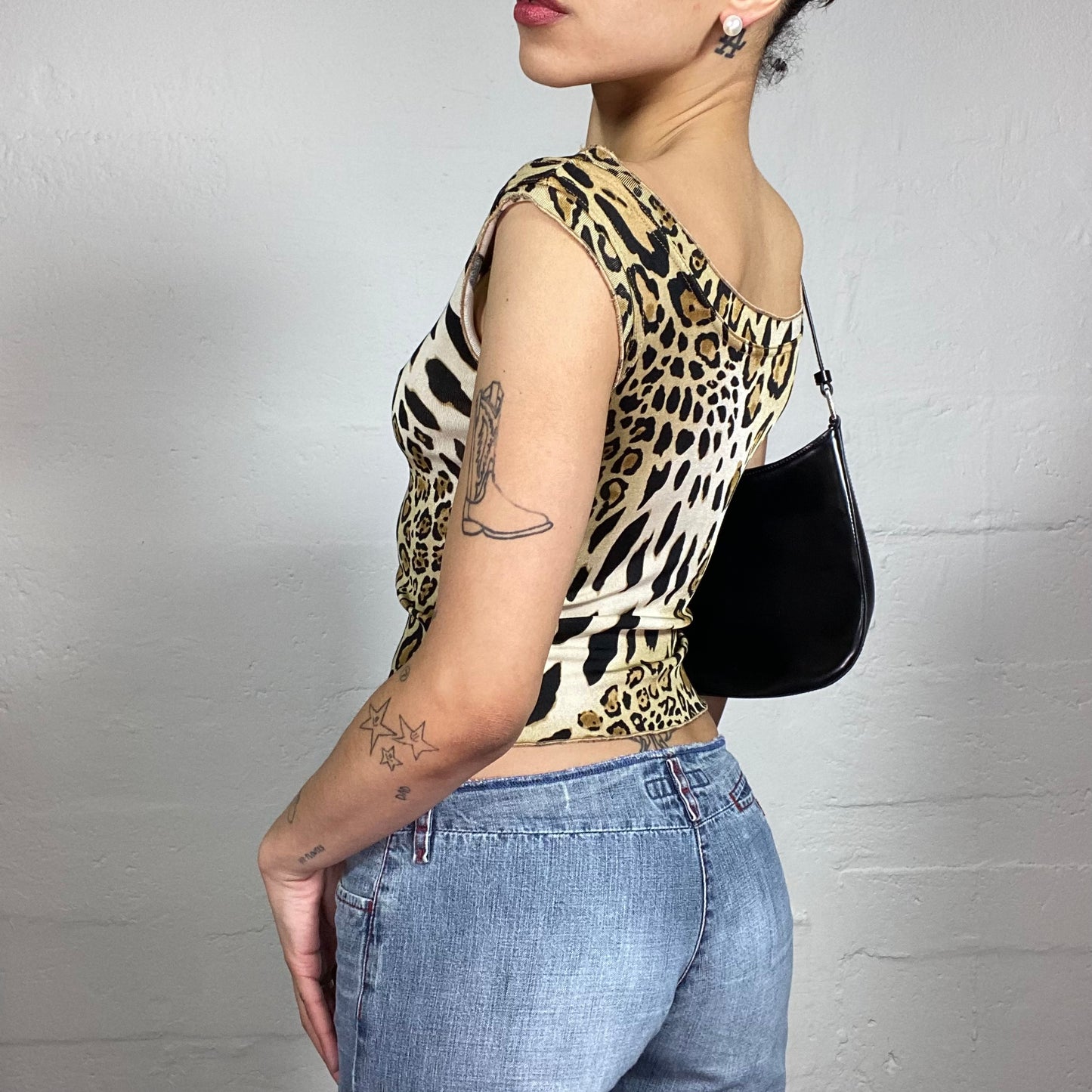 Vintage 2000's Cheetah Girl Chic Off Shoulder Animal Printed Top (S)