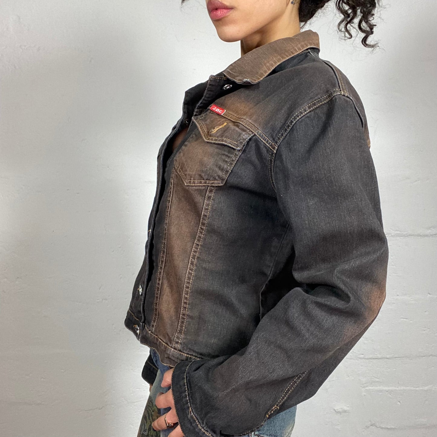 Vintage 2000's Downtown Dark Denim Button Up Brown Wash Out Classic Jacket (M)