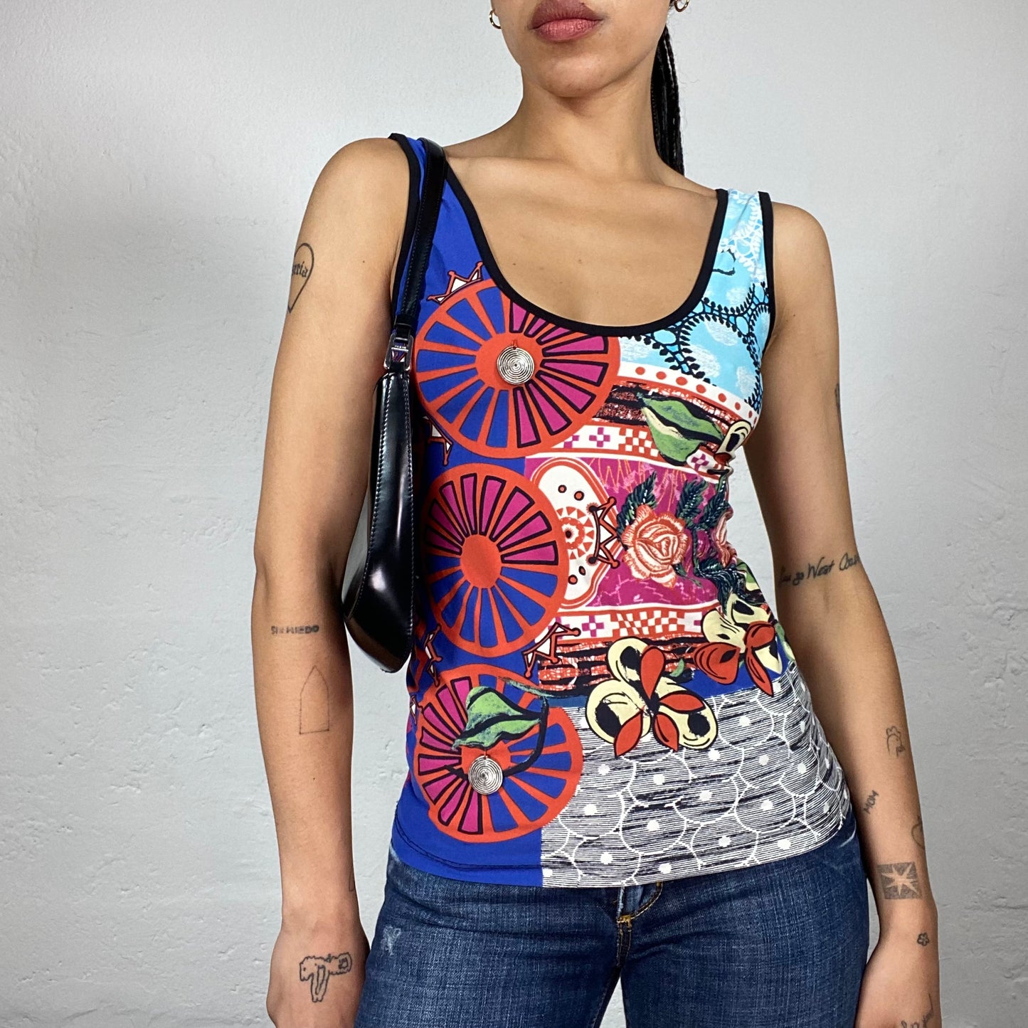 Vintage 2000's Funky Multicoloured Abstract Print Blue and Orange Accents Tank Top (M)
