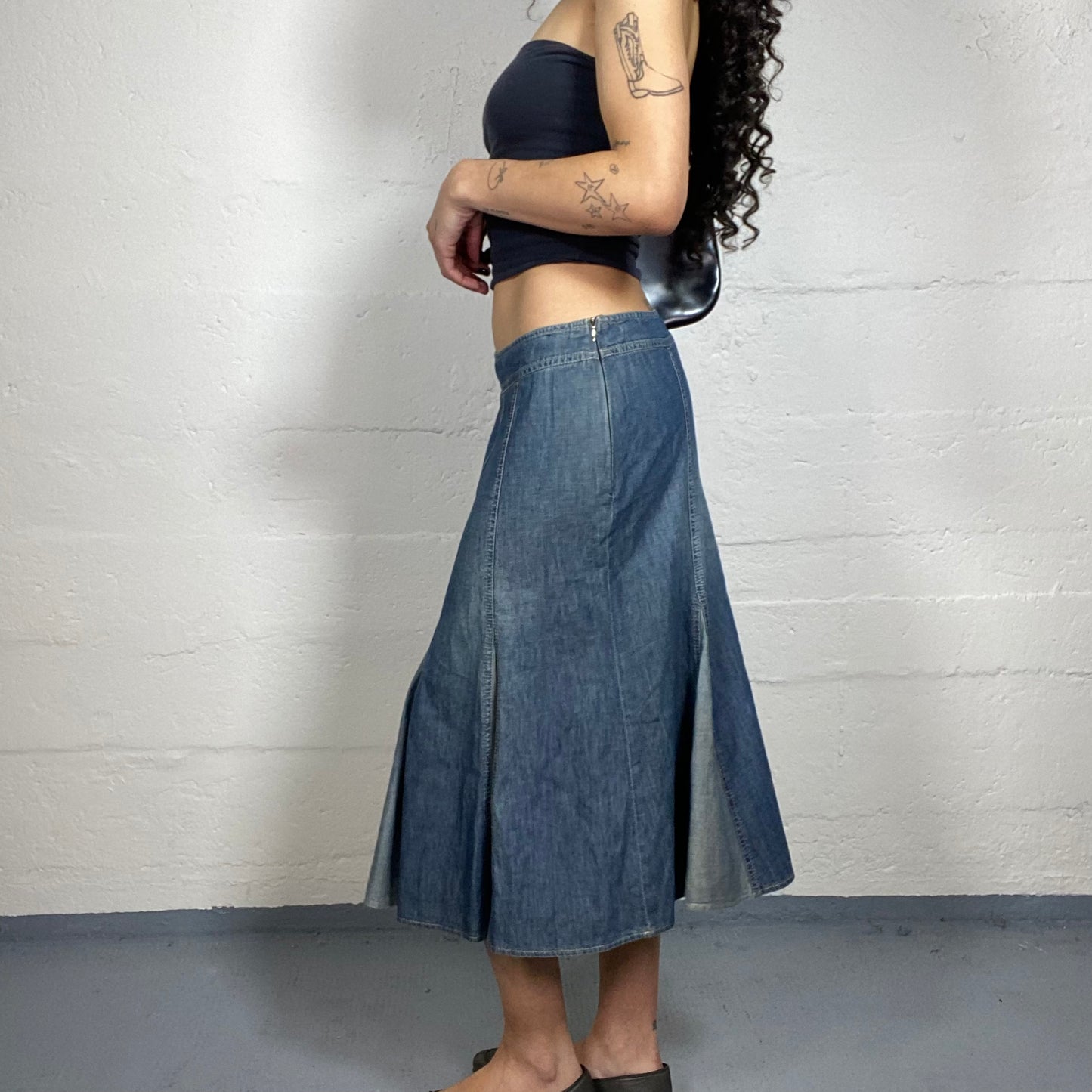 Vintage 2000's Downtown Girl Pencil Fit Two Tones Denim Midi Skirt (M)