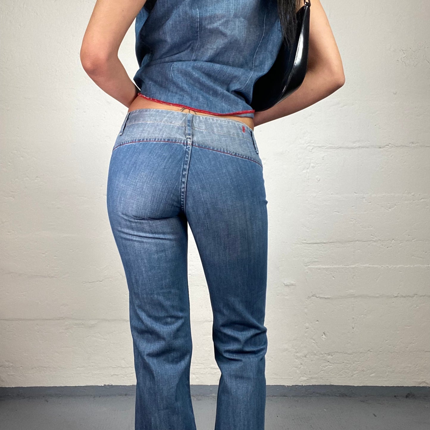 Vintage 2000's Downtown Girl  Blue Low Waisted Straight Cut Denim Pants (M)