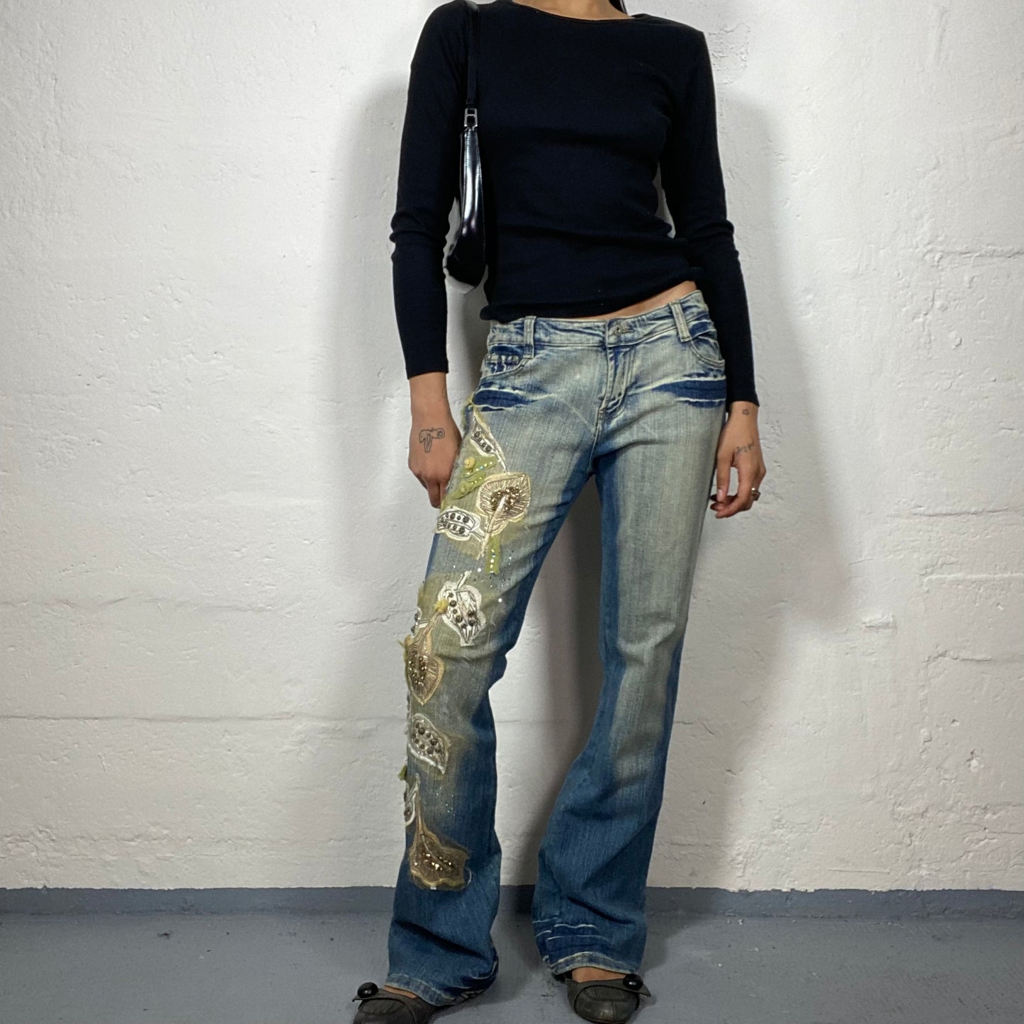 Vintage 2000's Cowgirl Blue Beige Wash Outs Low Waisted Bootcut Jeans with Boho Style Embroidery (M/L)