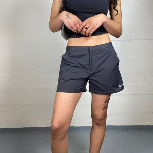 Vintage 2000's Archive Nike Sporty Black Shorts with White Side Stripes (M)