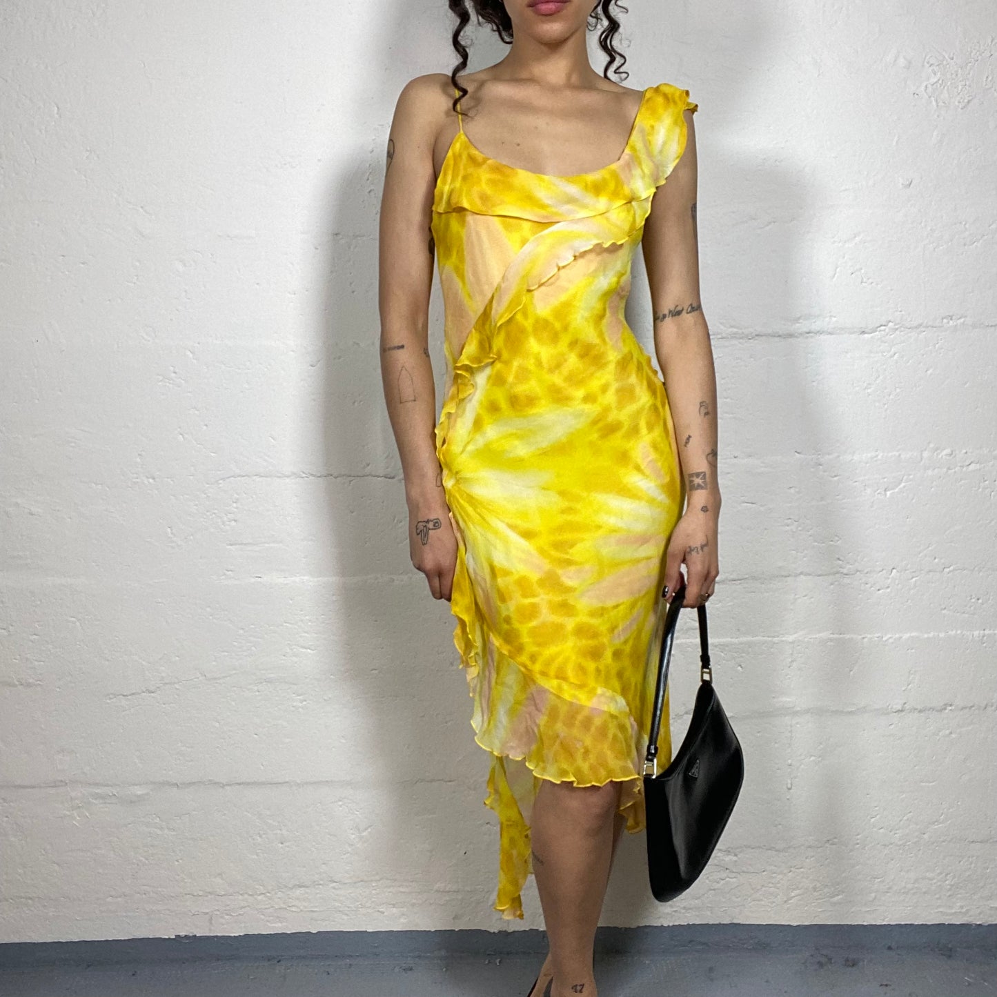 Vintage 2000's Summer Romantic Yellow Layered Asymmetric Printed Dress with Ruffles (M)