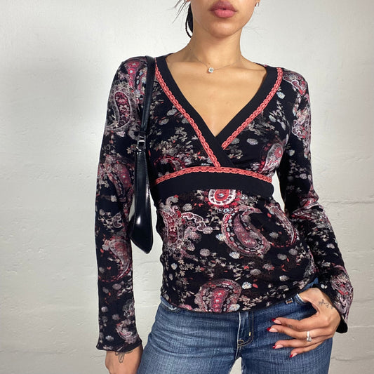 Vintage 2000's Downtown Girl Black Longsleeve V-Cut Top with Pink Toned Boho Print (M/L)