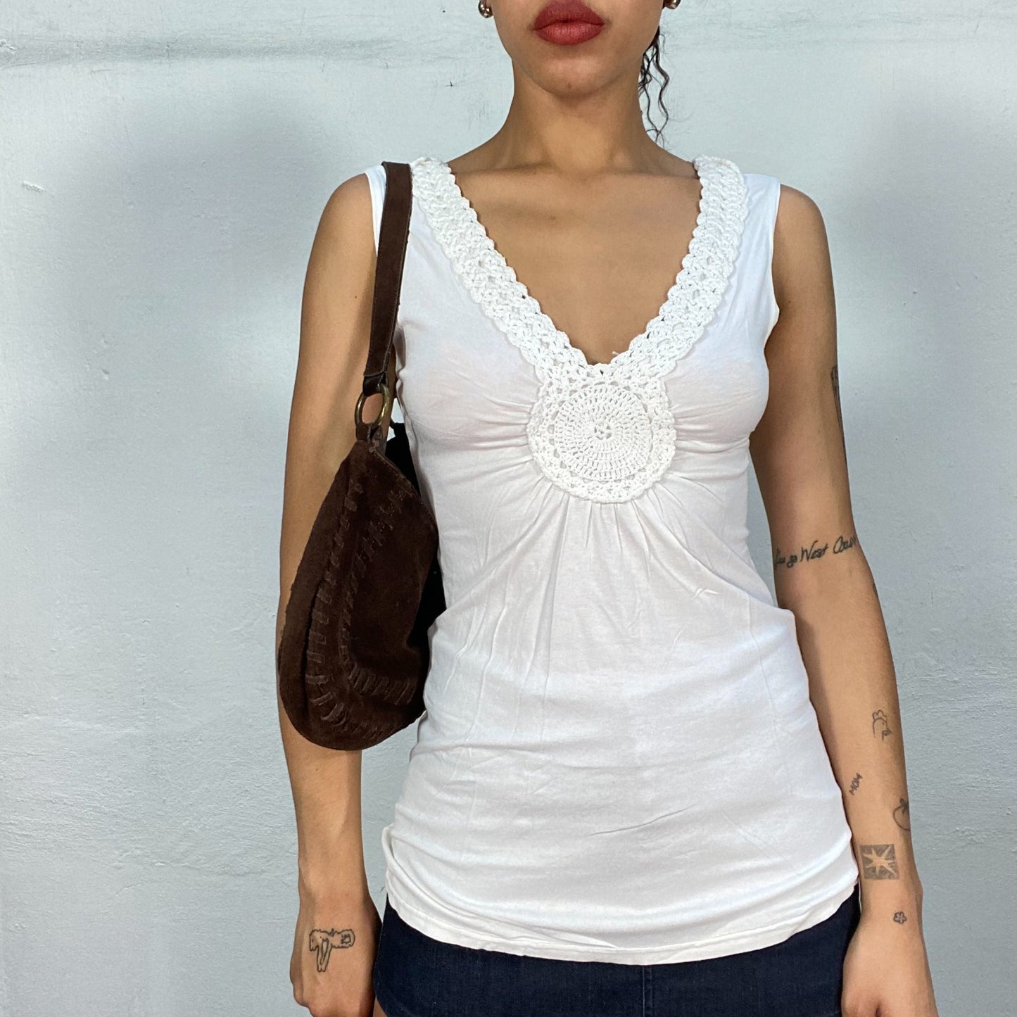 Vintage 2000's Boho White V-Neckl Top with Crochet Detail (M)