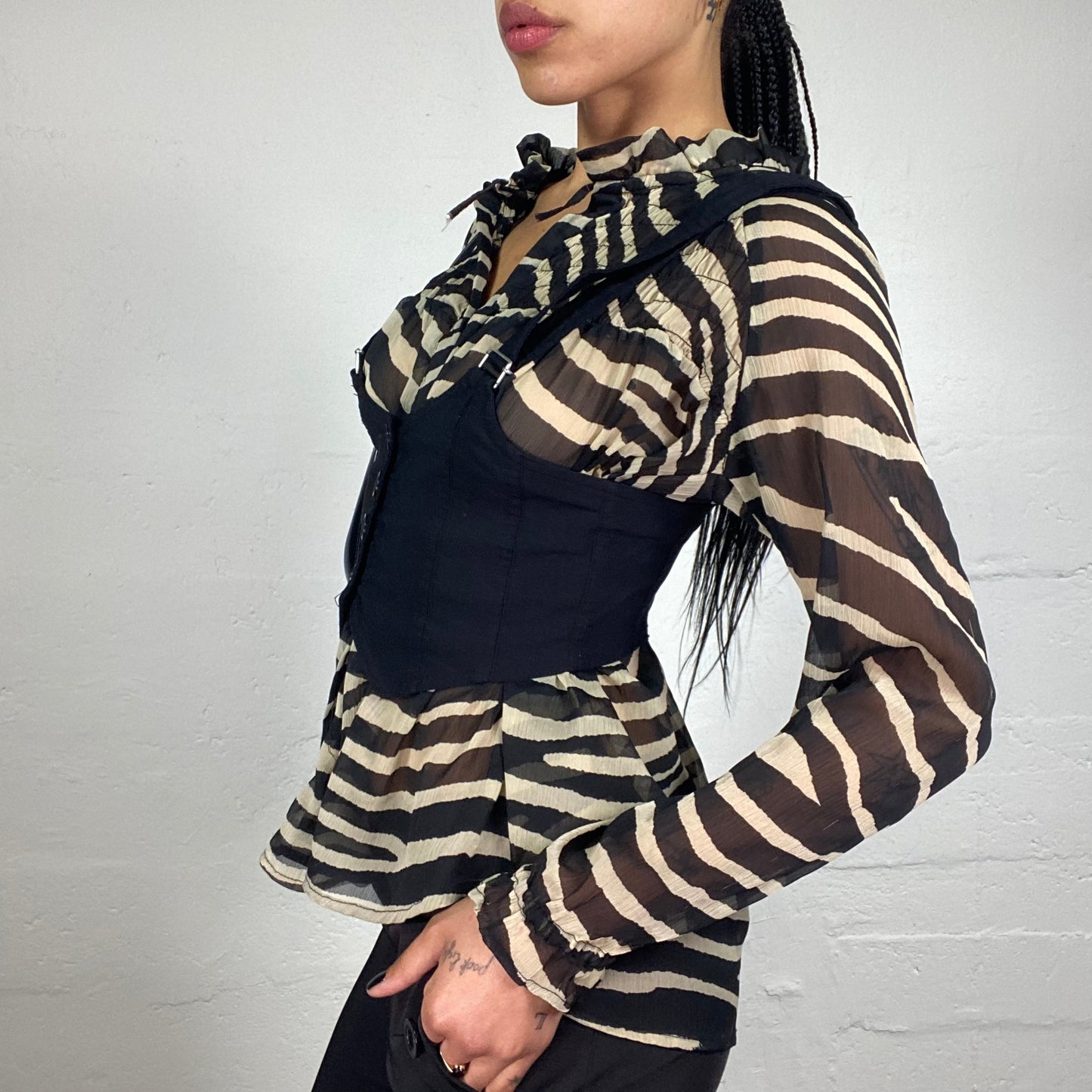 Vintage 2000's Downtown Girl Black Button Up Mini Vest Accessory