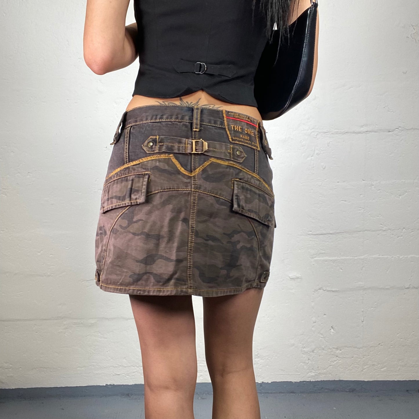 Vintage 2000's Skater Girl Brown Camo Print Button Up Denim Skirt (M)