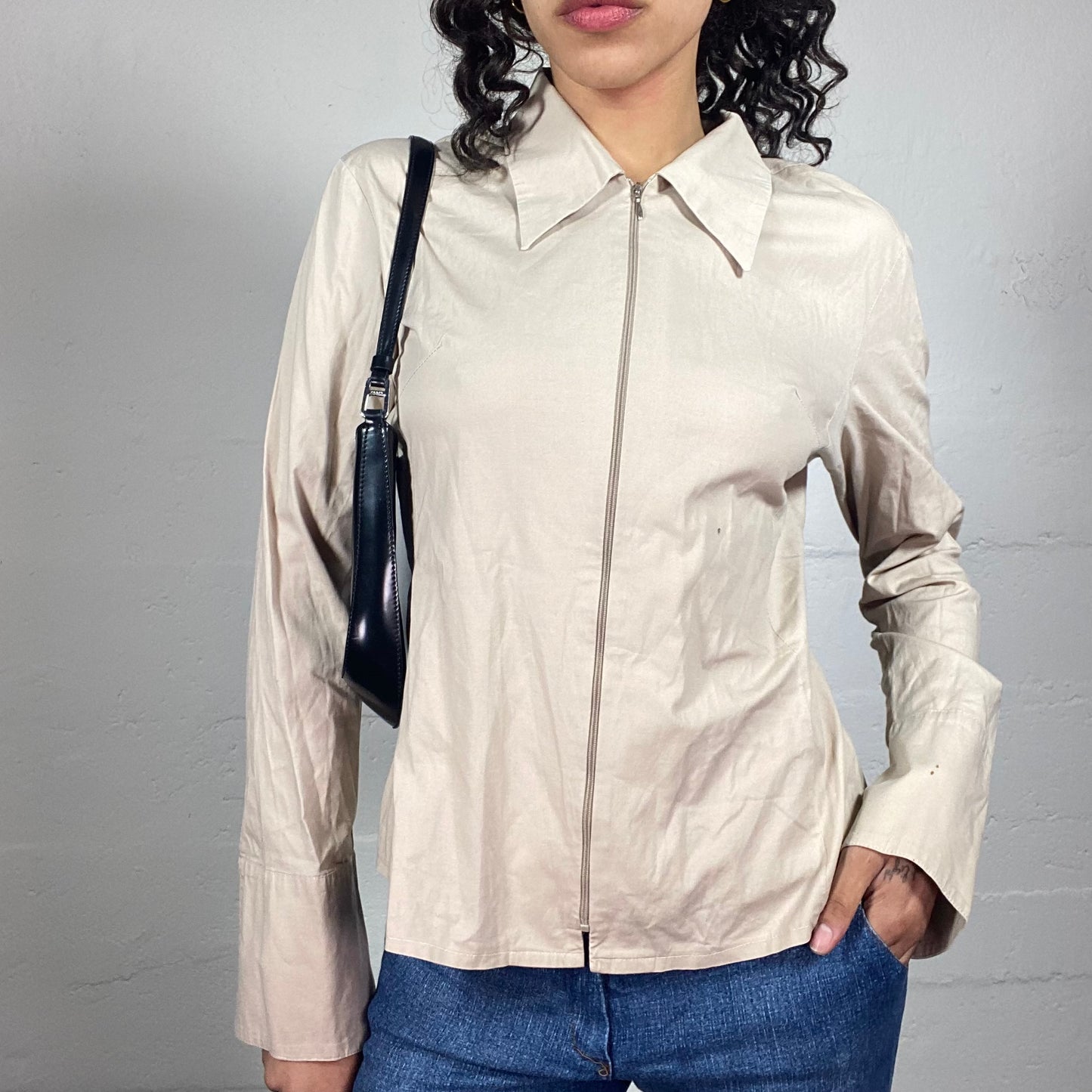 Vintage 2000's Casual Beige Zip Up Shirt with Classic Collar Detail (L)