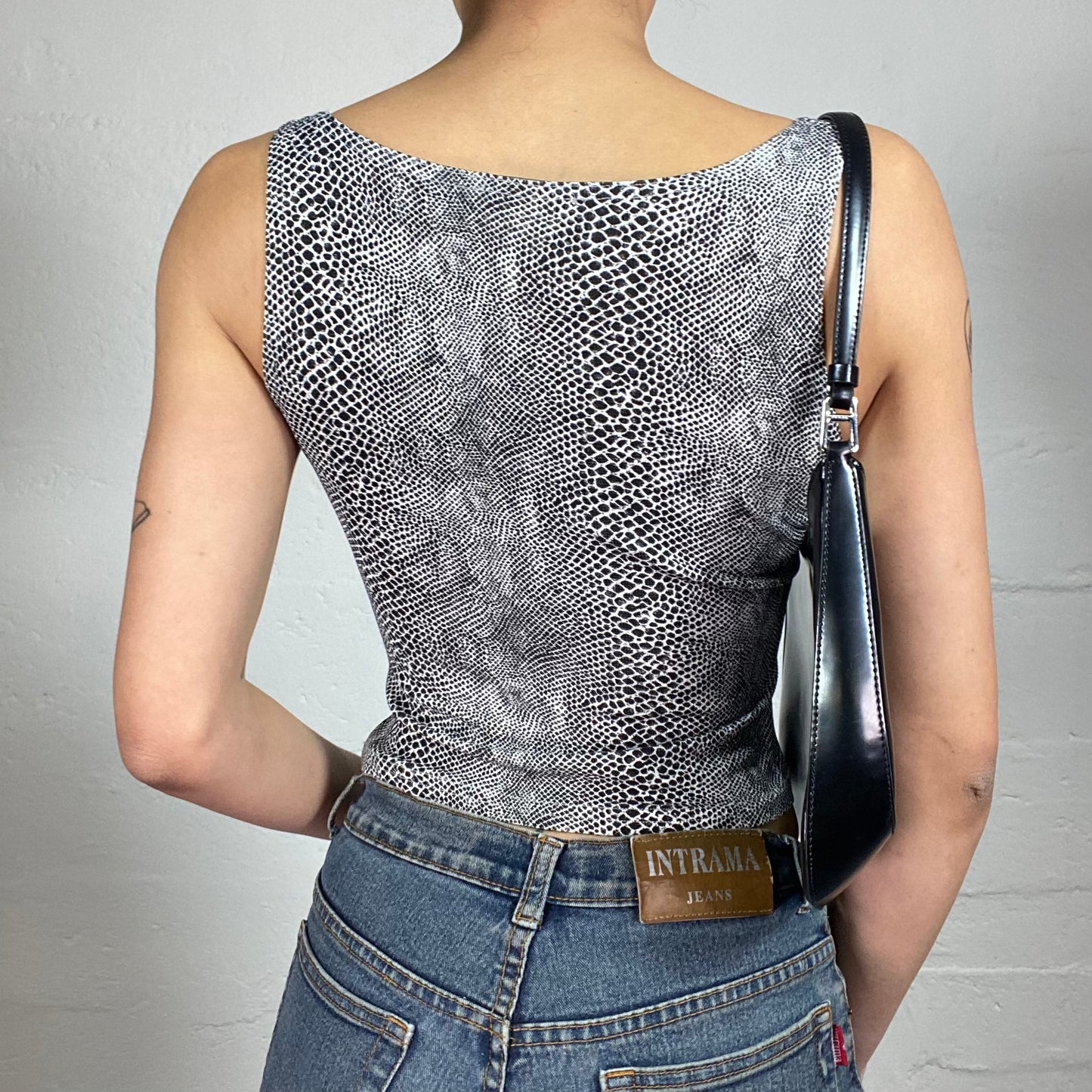 Vintage 2000's Downtown Girl Grey Tank Top with Black Snake Skin Print (S)