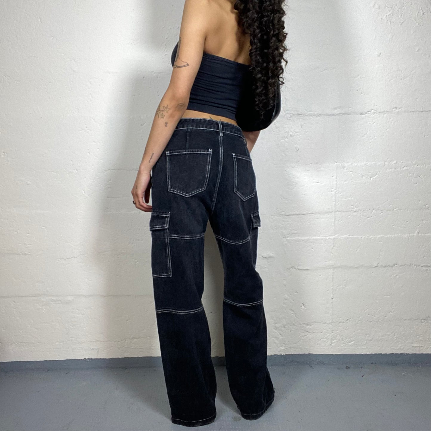 Vintage 2000's Hip-Hop Black Baggy Pocket Details Jeans with White Seaming (S)