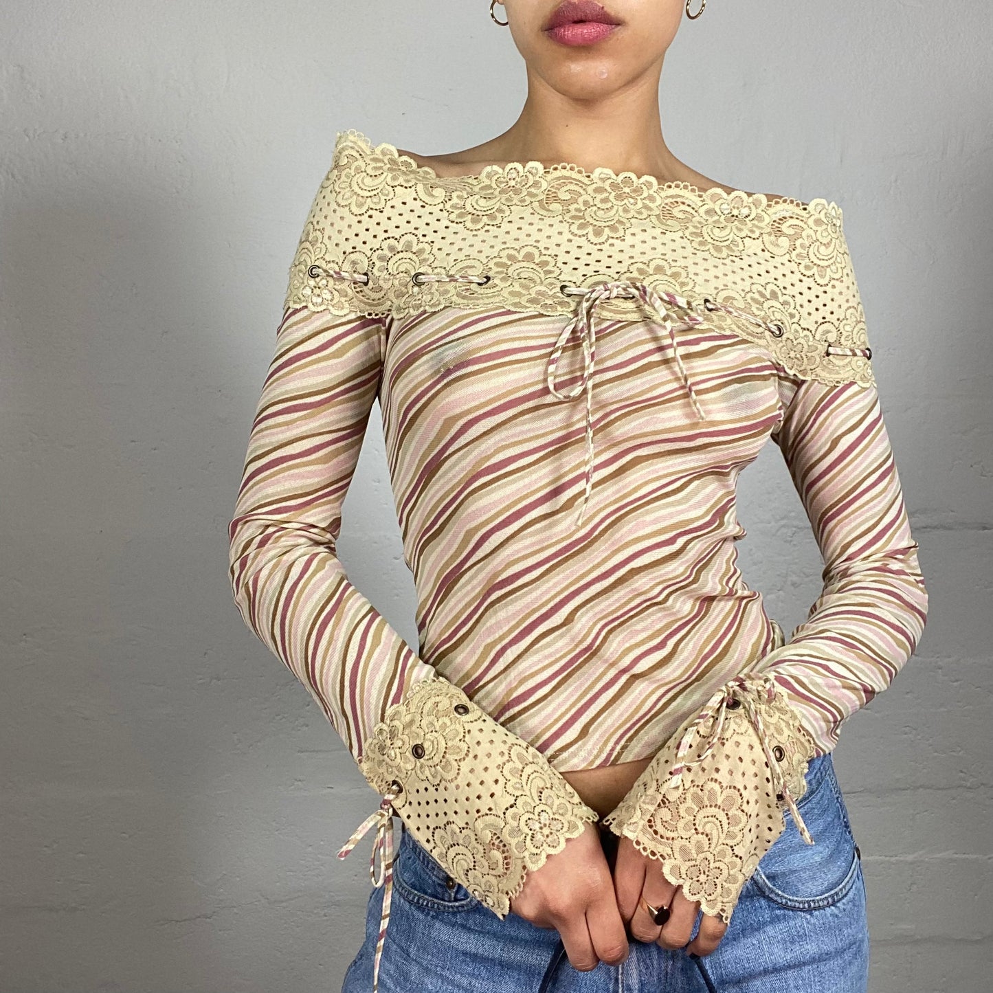 Vintage 2000's Romantic Baroque Beige and Light Brown Off Shoulder Lace Decorated Top (S)