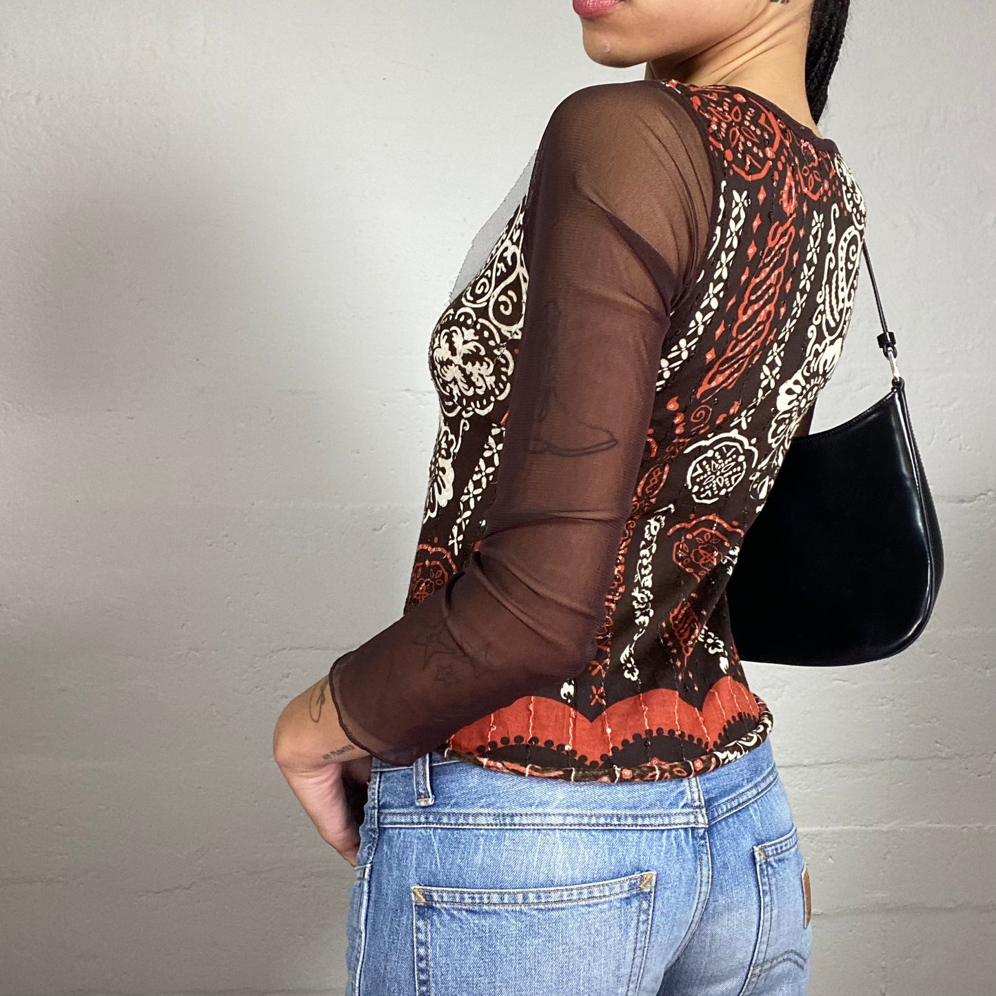 Vintage 2000's Boho Brown V-Chest Cut 3/4 Mesh Sleeve Top with Boho White Print (S)