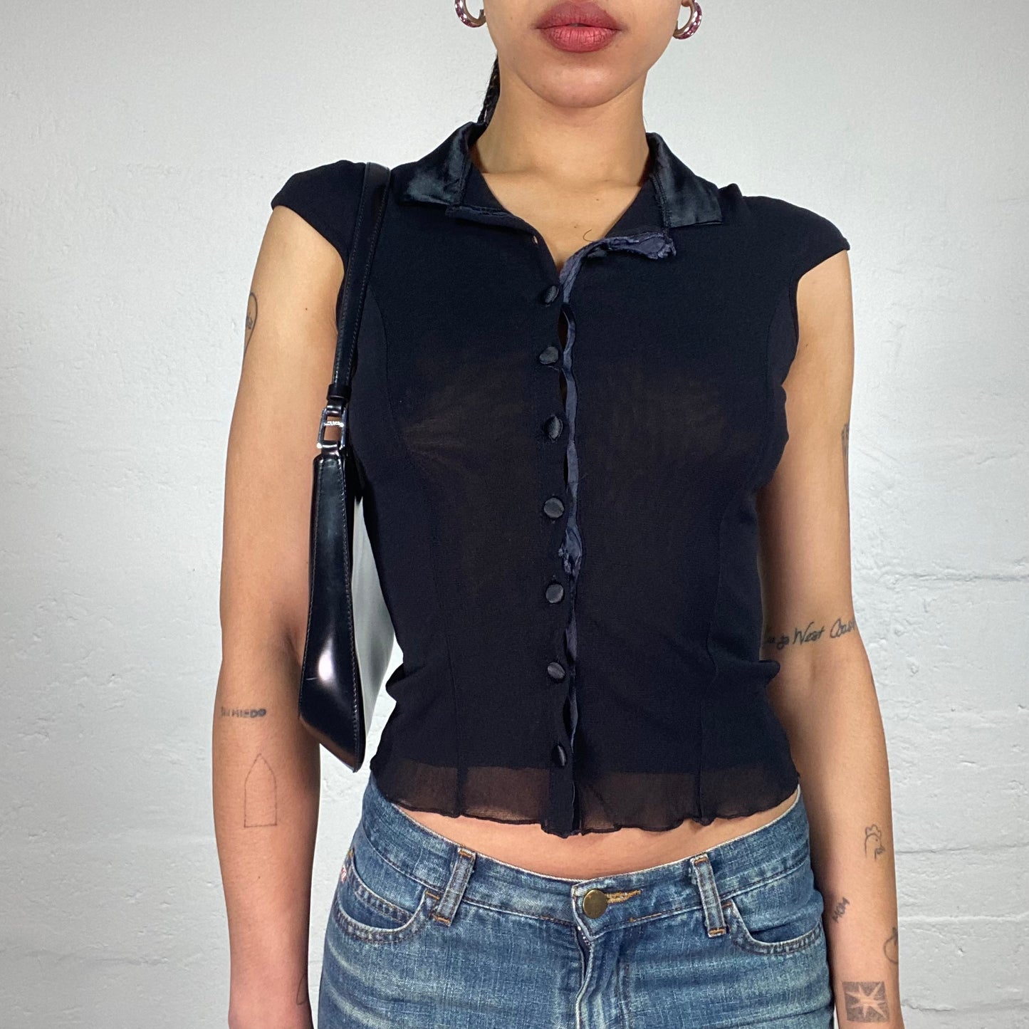 Vintage 2000's Coquette Black Micro Sleeves Silky Button Up Collared Top (L)