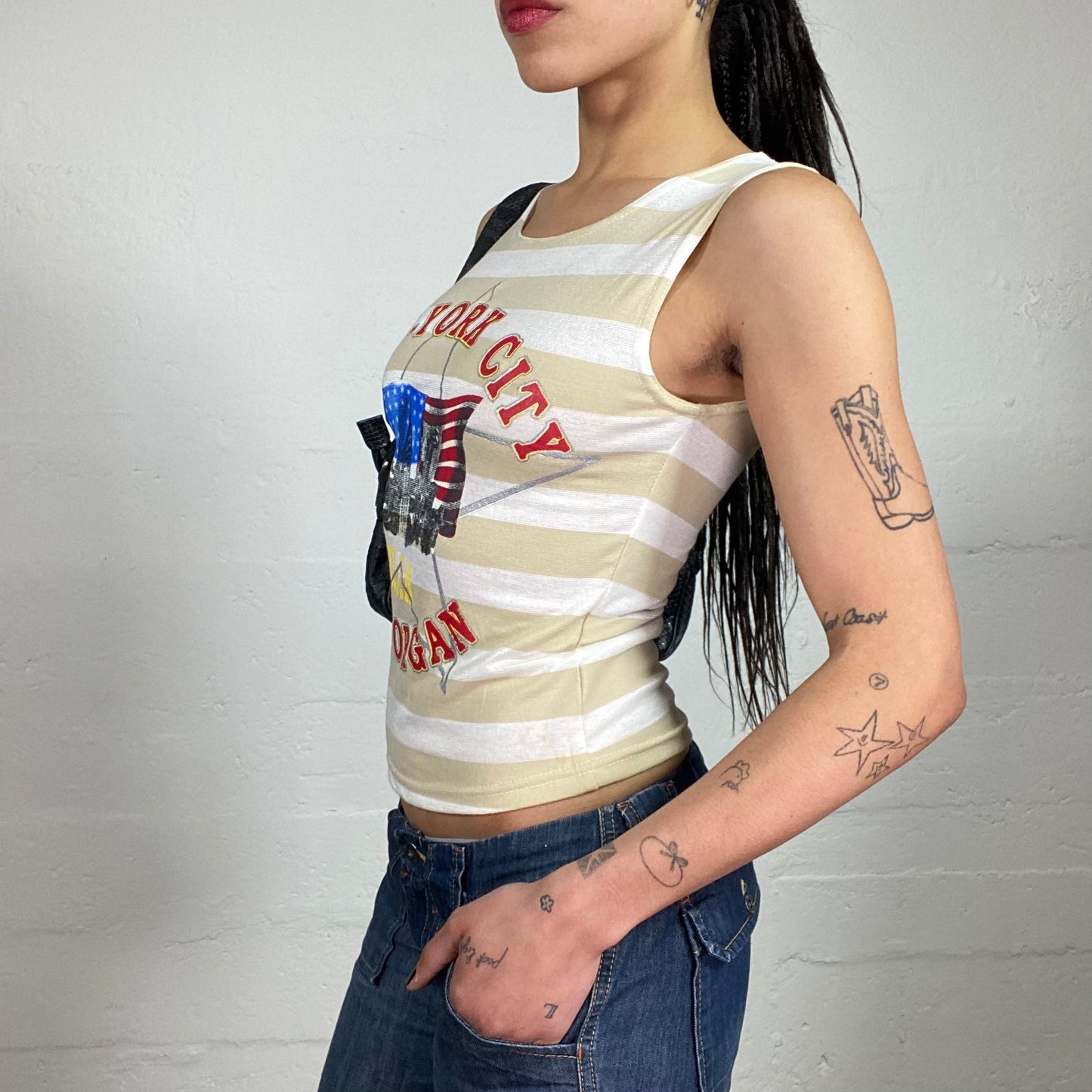 Vintage 2000’s Morgan Downtown Girl Striped White and Beige Tank Top with New-York City Blue and Red Print (L)