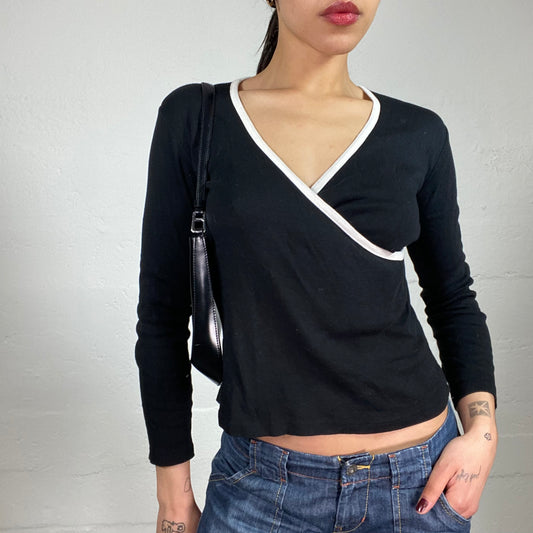 Vintage 2000’s Sporty Black Crossed Longsleeved Top with Contrast White Trim (M)