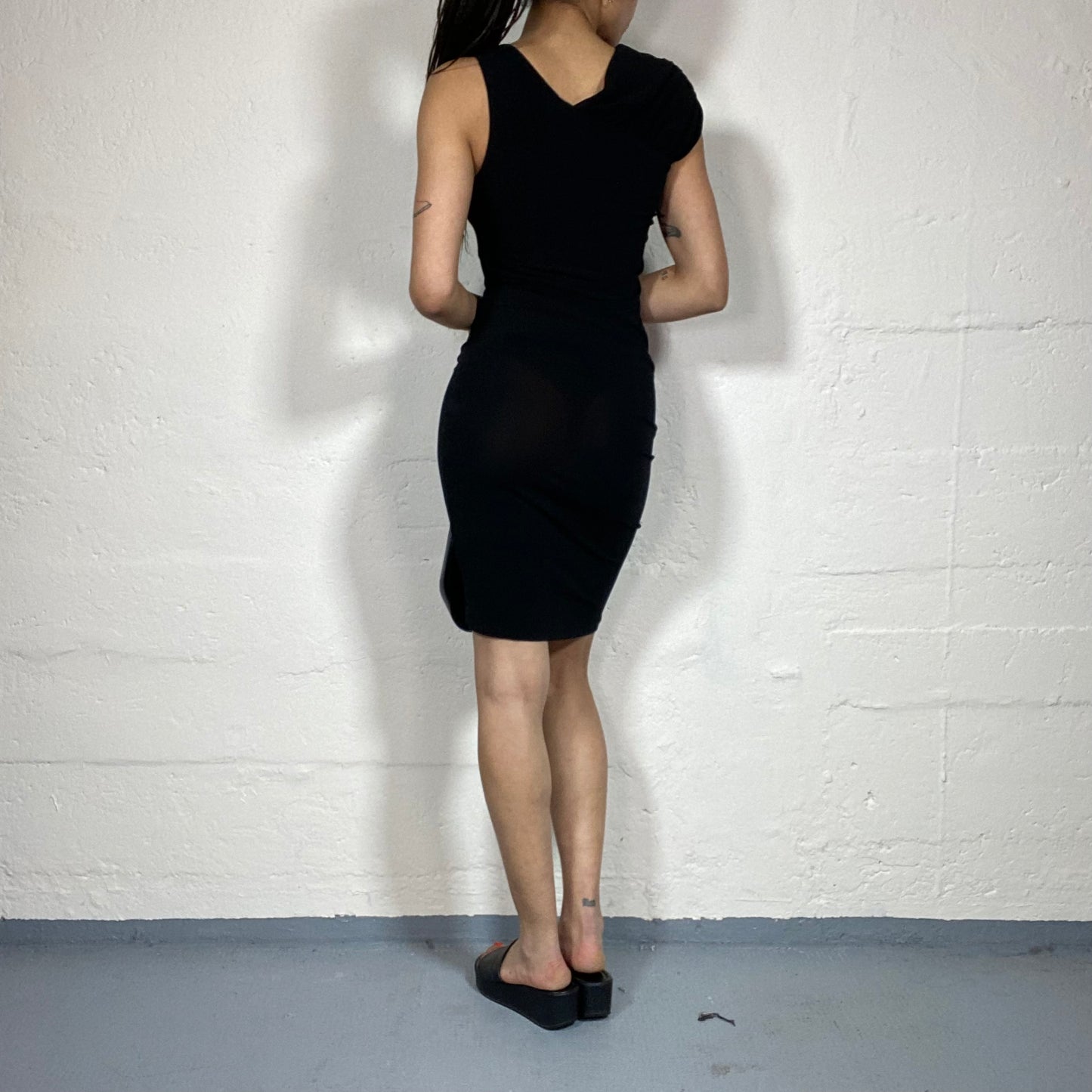 Vintage 2000’s Classy Office Girl Black Fitted Dress with Asymmetric Shoulders (S)