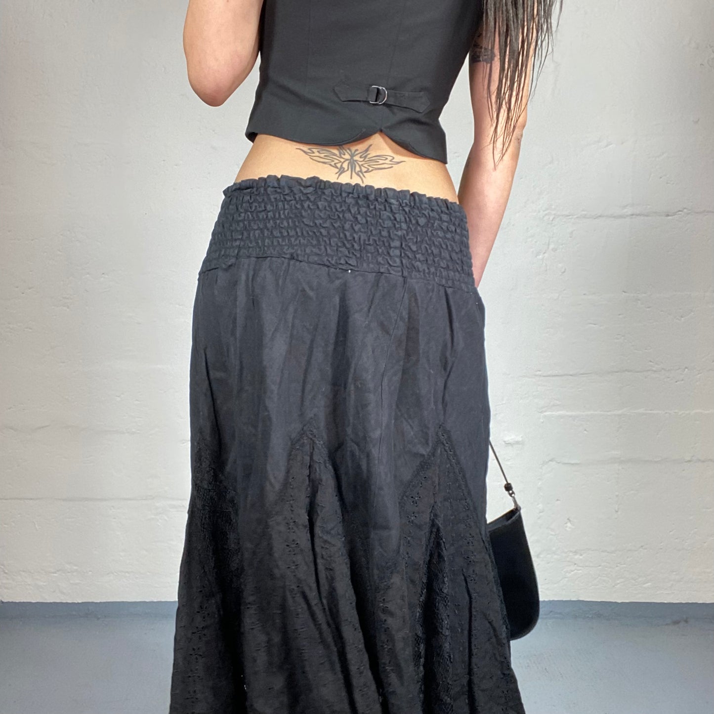 Vintage 90’s Dark Boho Black Linen Draped Maxi Skirt with Lace Details and Rubber Decorative Waist (M)